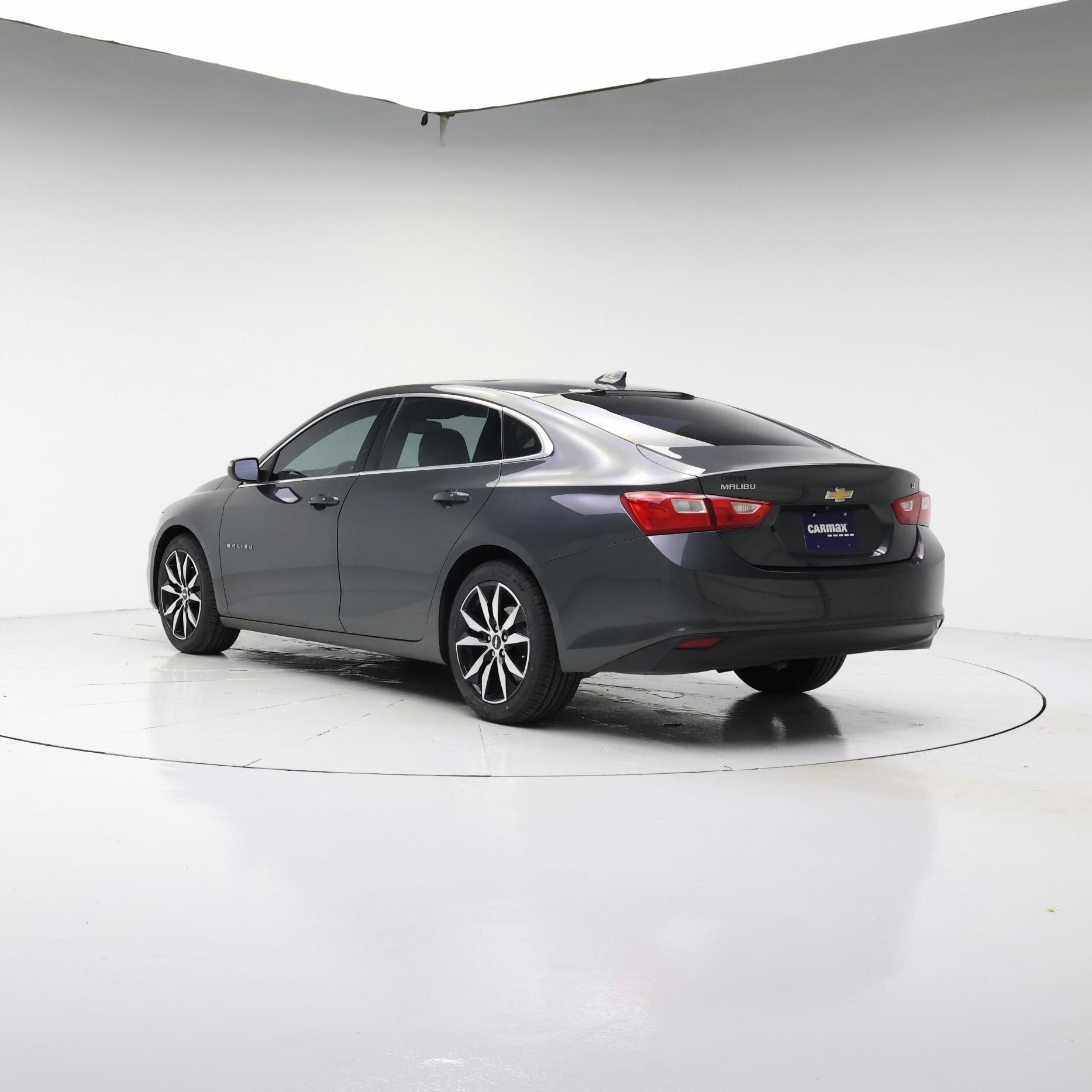 Thumbnail: 2016 Chevrolet Malibu - 2