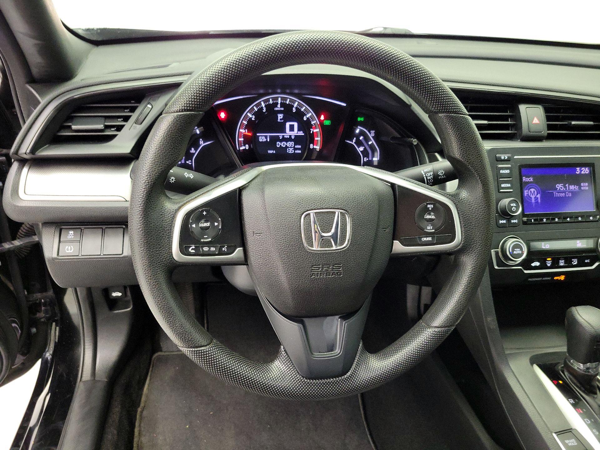 Thumbnail: 2016 Honda Civic - 10