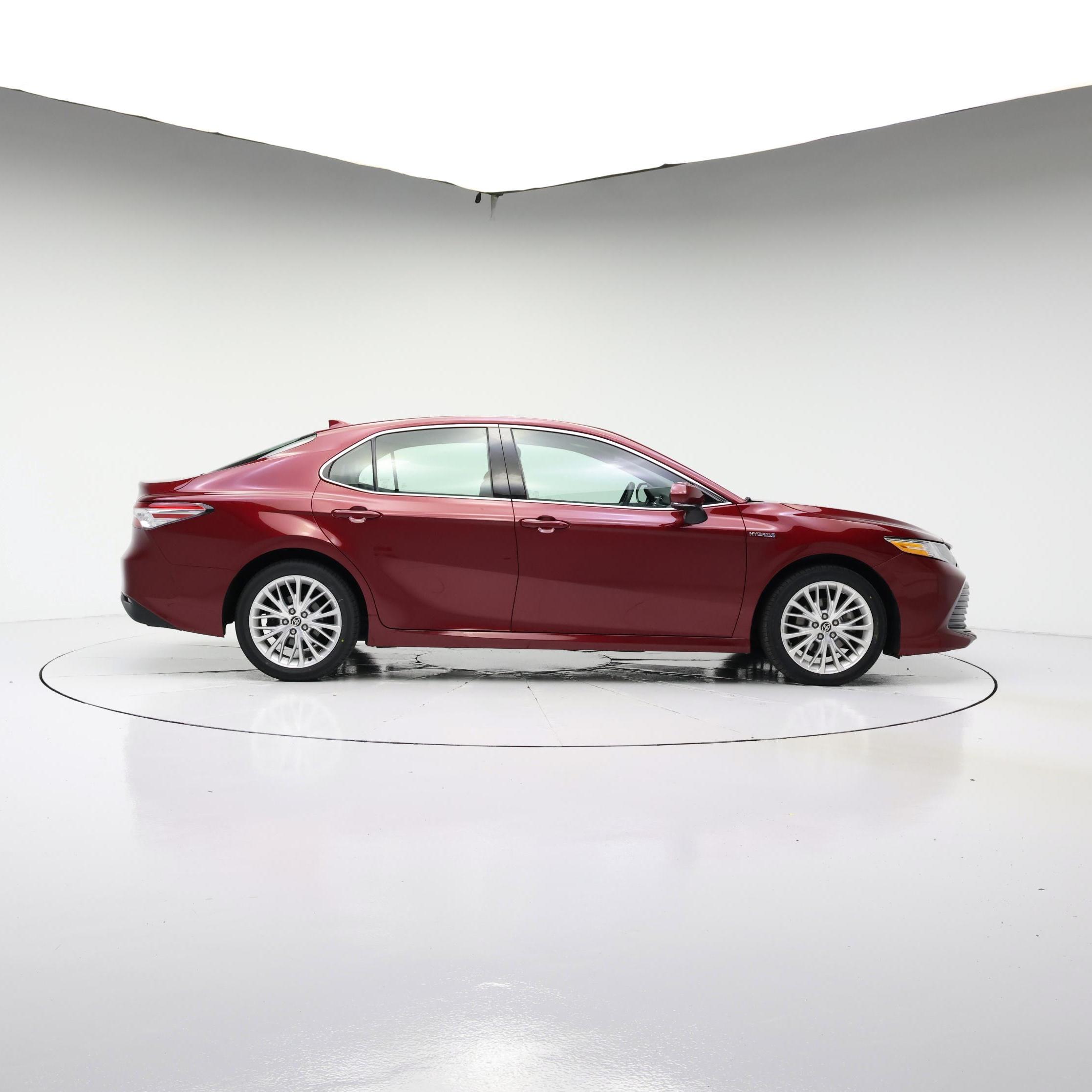 Thumbnail: 2020 Toyota Camry - 7