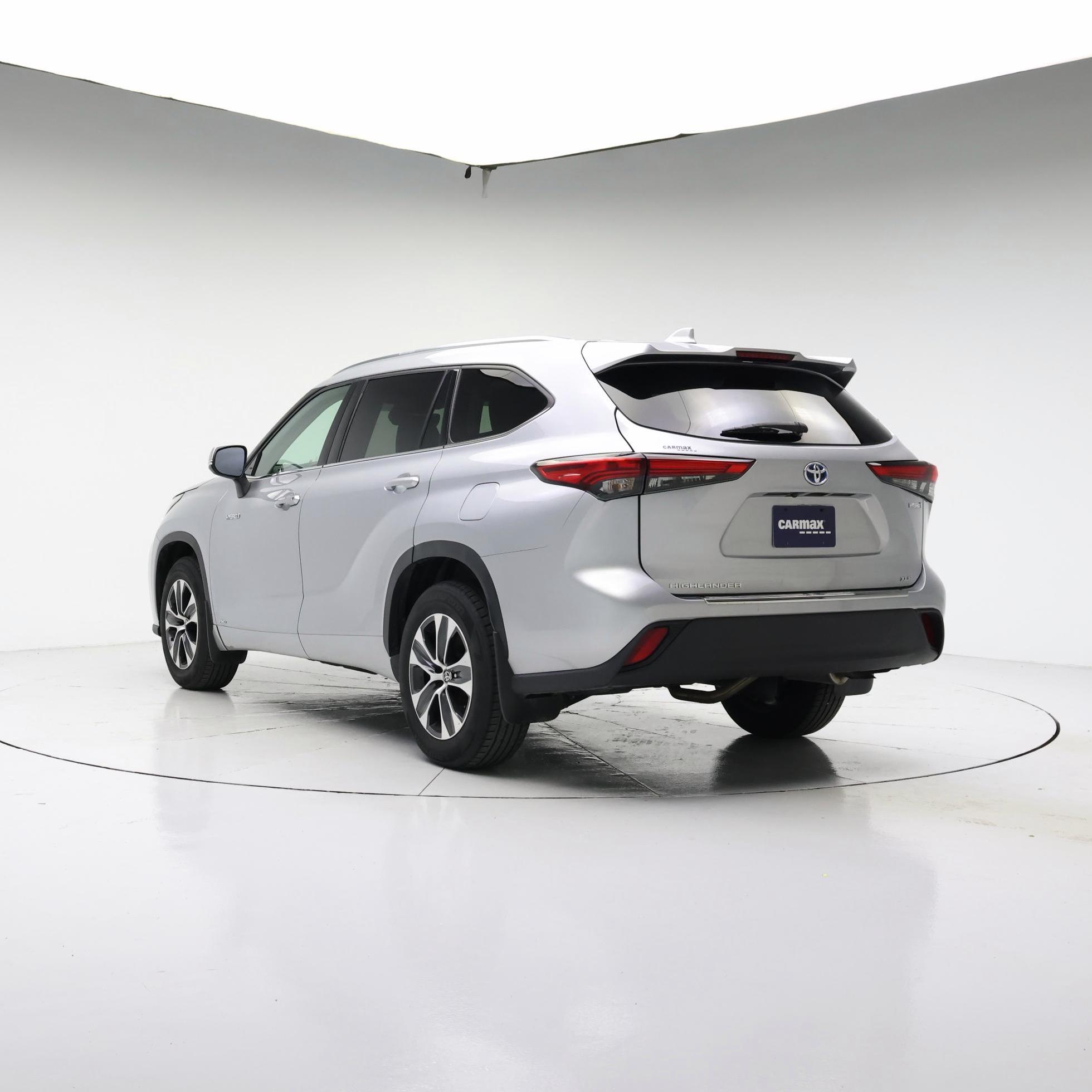 Thumbnail: 2020 Toyota Highlander - 2