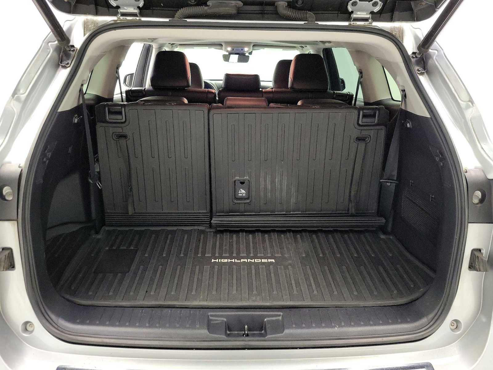 2020 Toyota Highlander XLE - Photo 23
