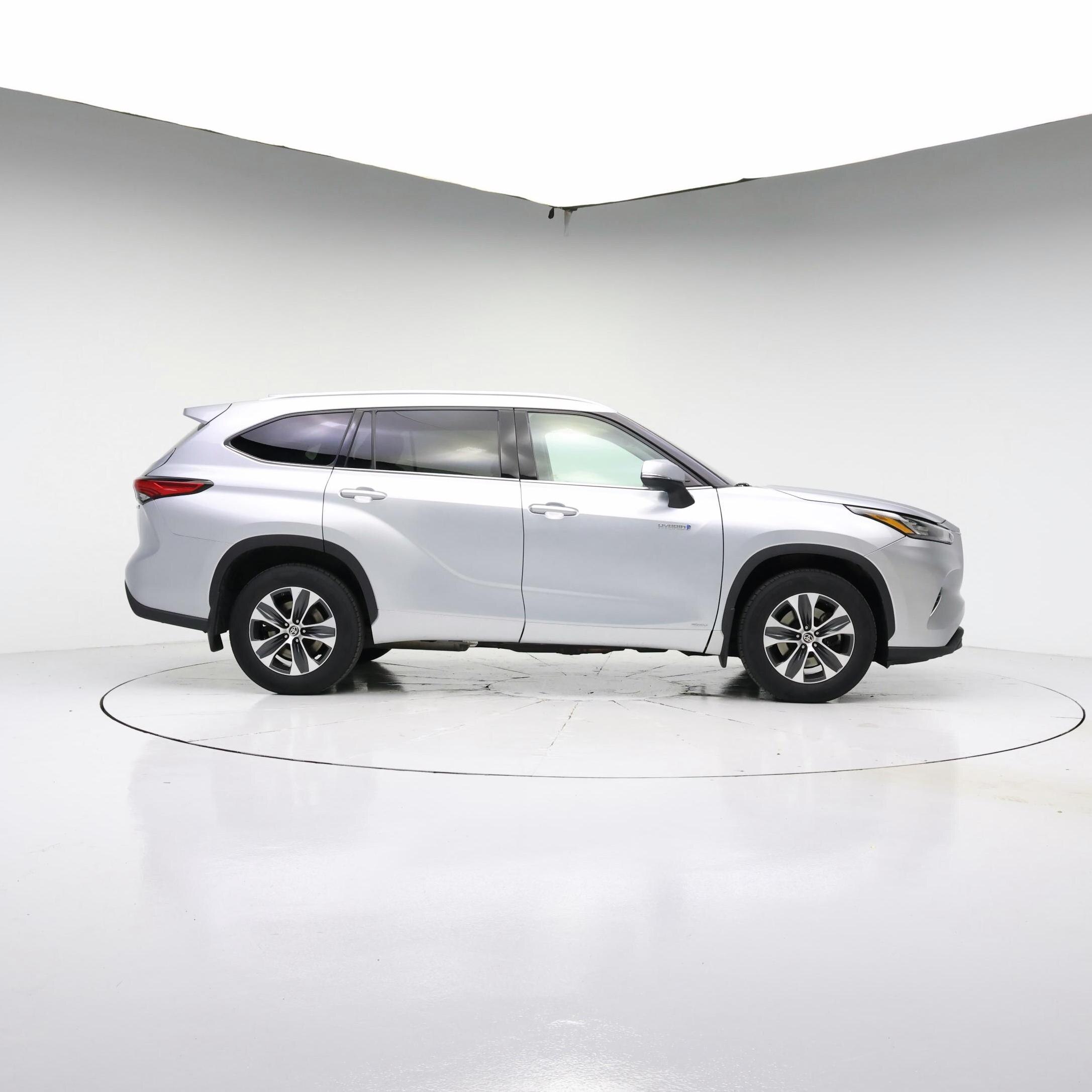 Thumbnail: 2020 Toyota Highlander - 7