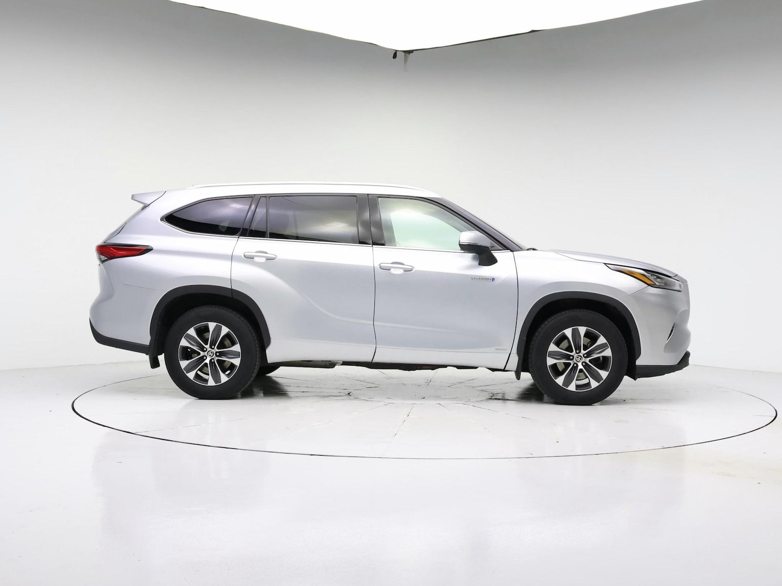 2020 Toyota Highlander XLE - Photo 8