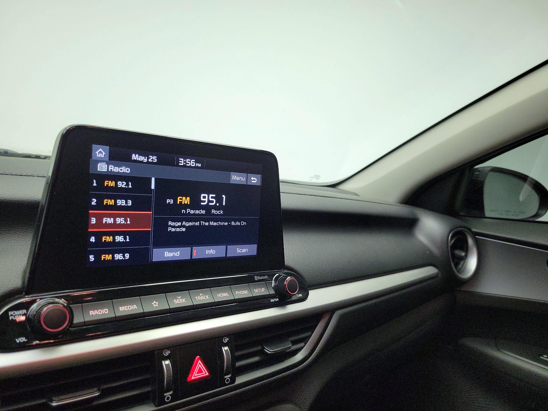 Thumbnail: 2021 Kia Forte - 15