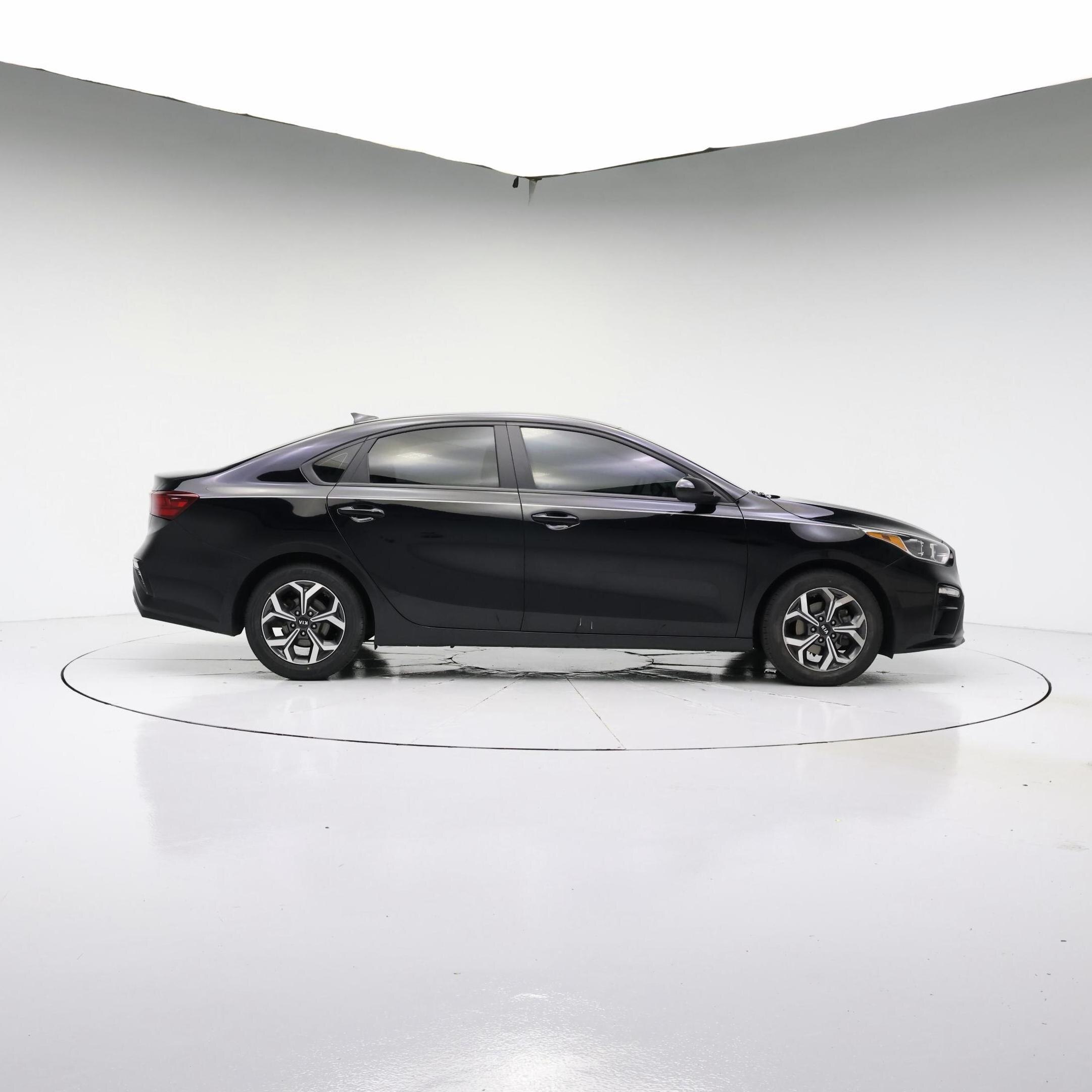 Thumbnail: 2021 Kia Forte - 7