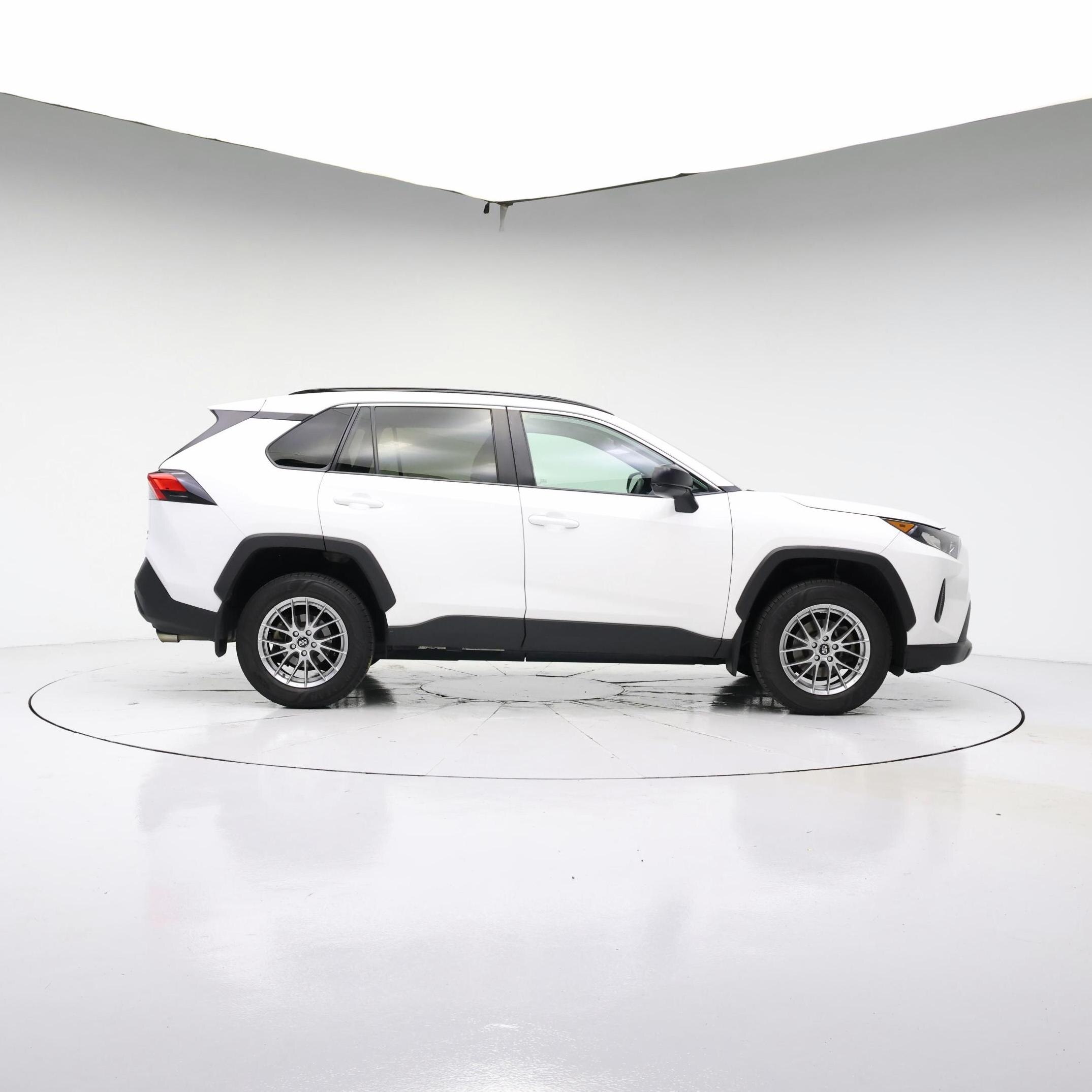 Thumbnail: 2021 Toyota RAV4 - 7