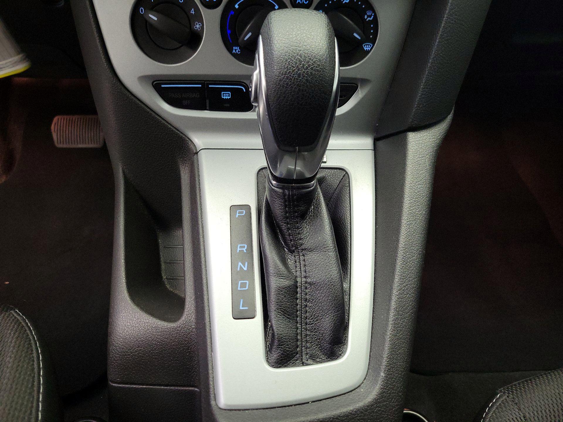 Thumbnail: 2014 Ford Focus - 16