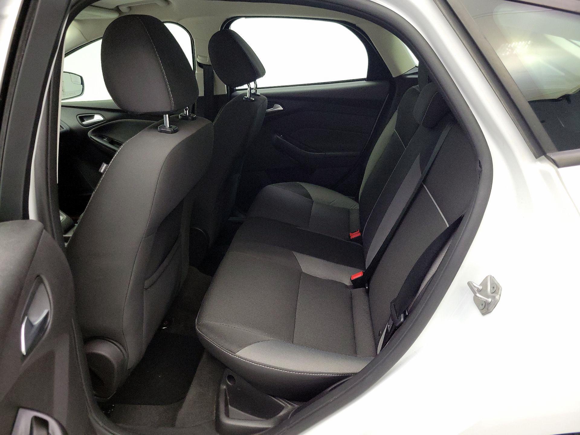 Thumbnail: 2014 Ford Focus - 18