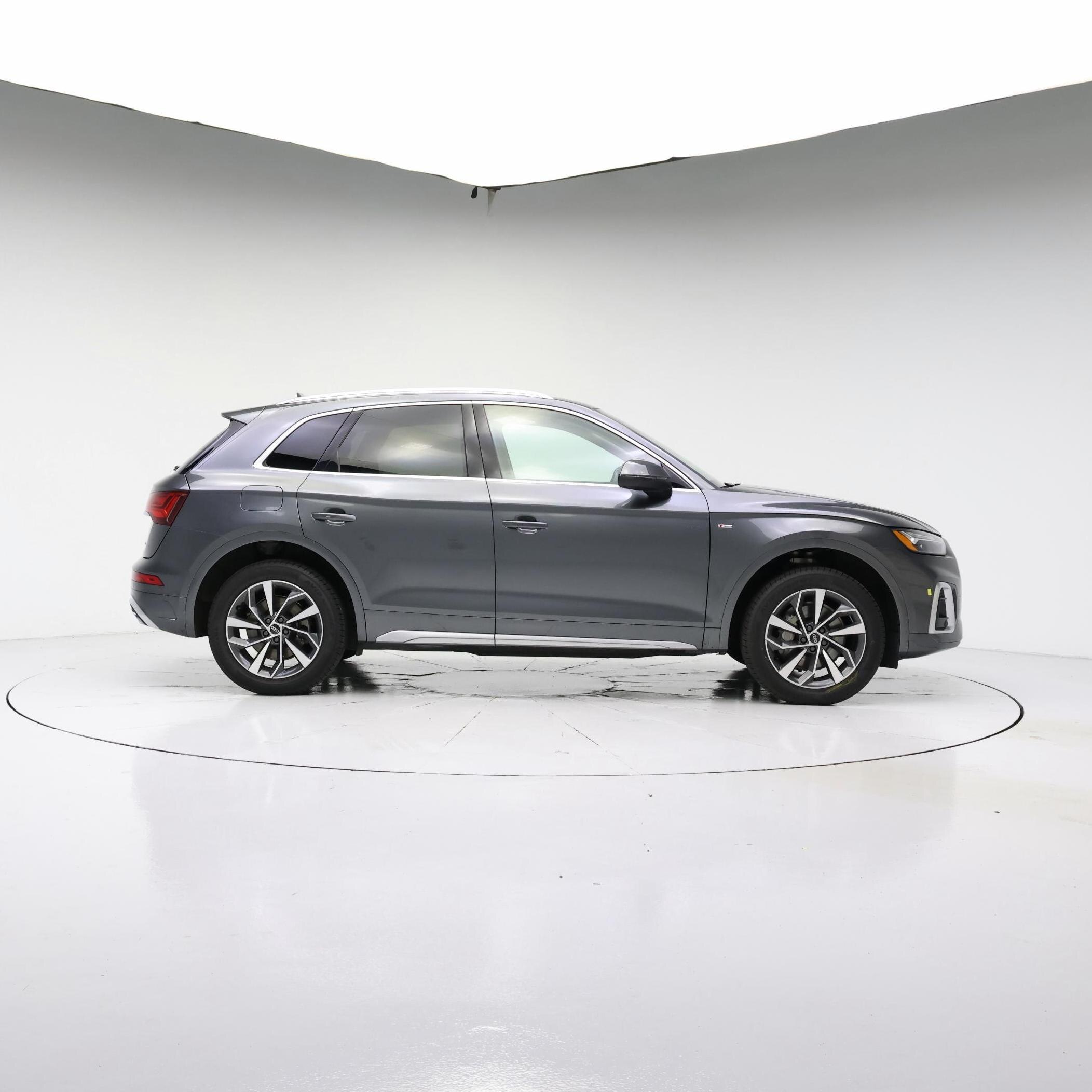 Thumbnail: 2022 Audi Q5 - 7