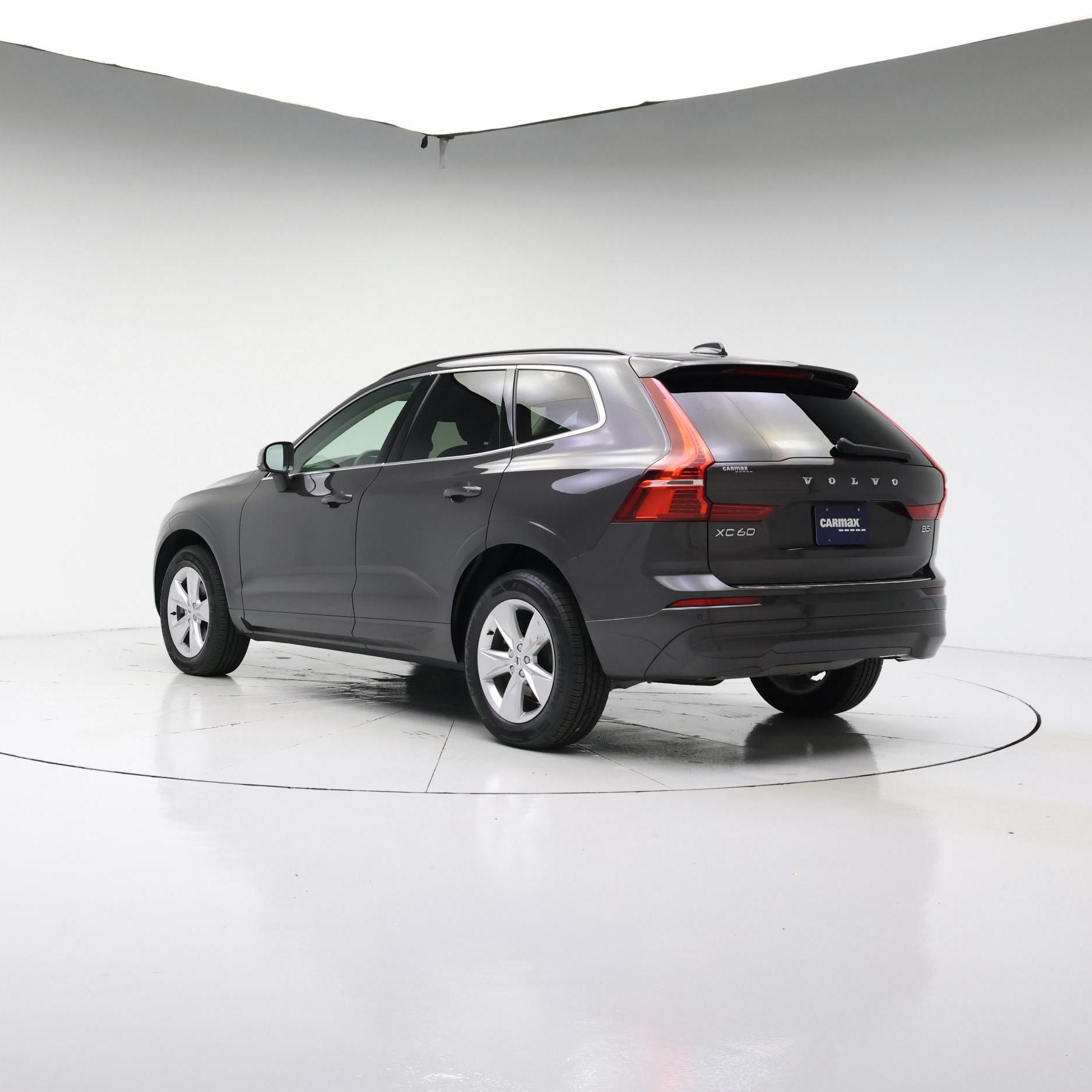 Thumbnail: 2022 Volvo XC60 - 2