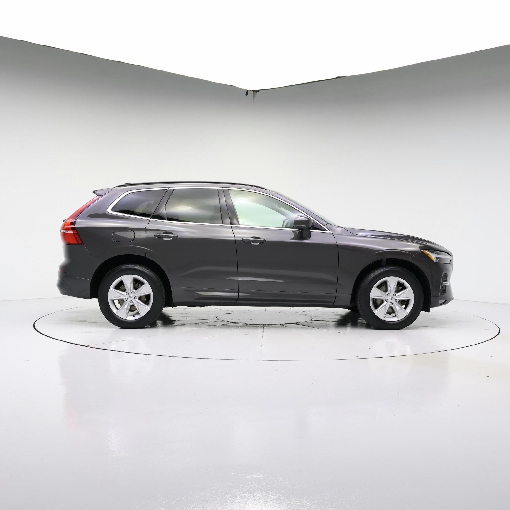 Thumbnail: 2022 Volvo XC60 - 7