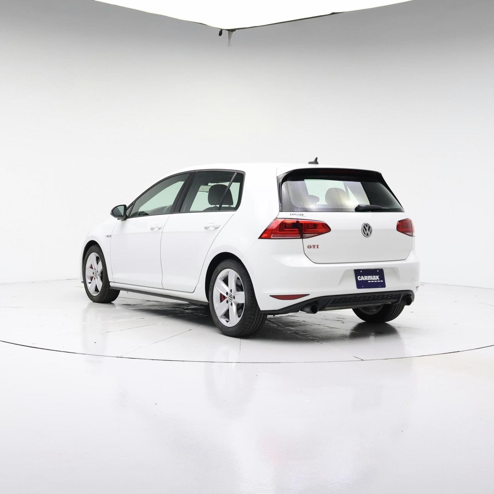 Thumbnail: 2017 Volkswagen Golf - 2