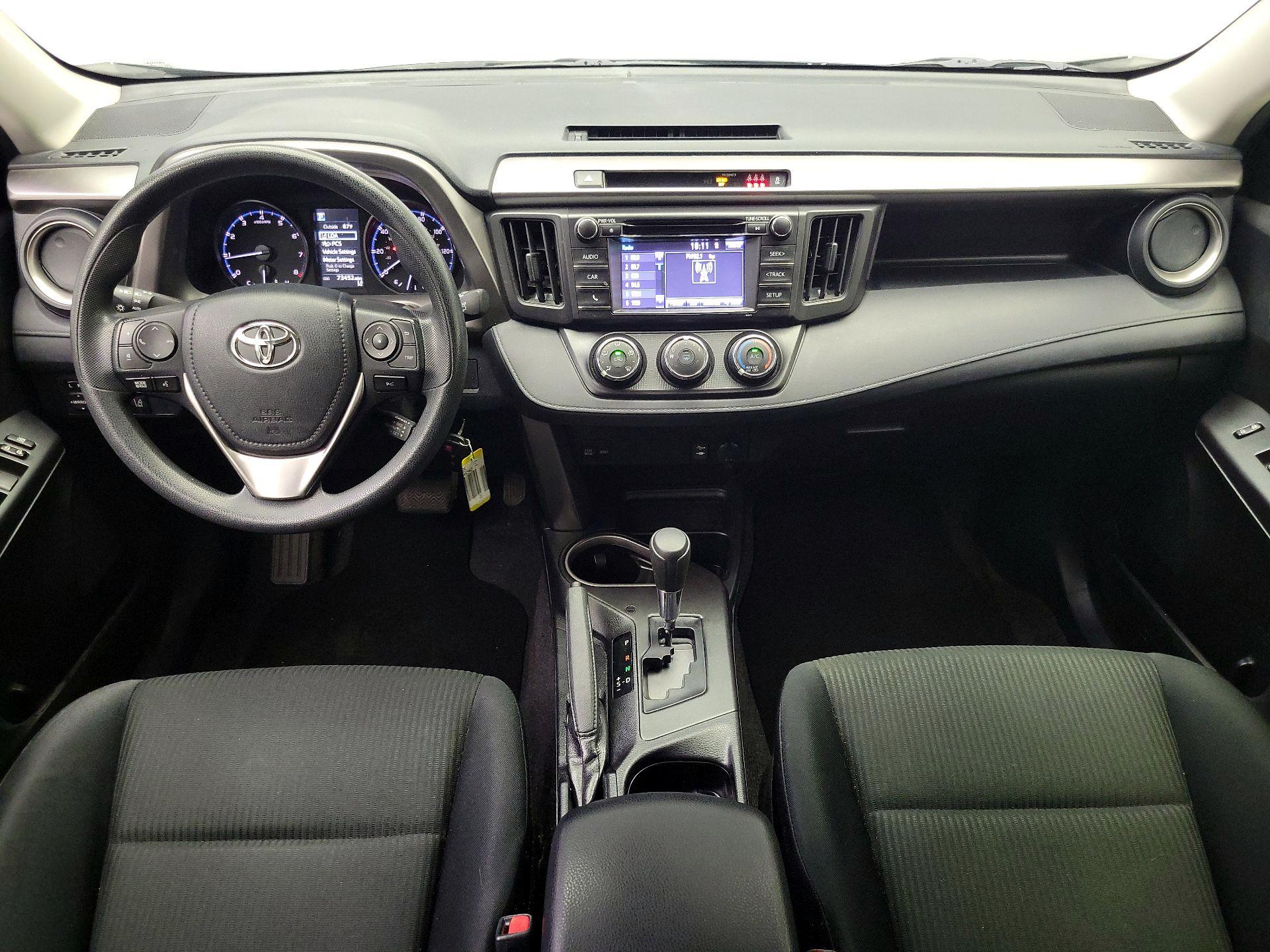 Thumbnail: 2017 Toyota RAV4 - 9