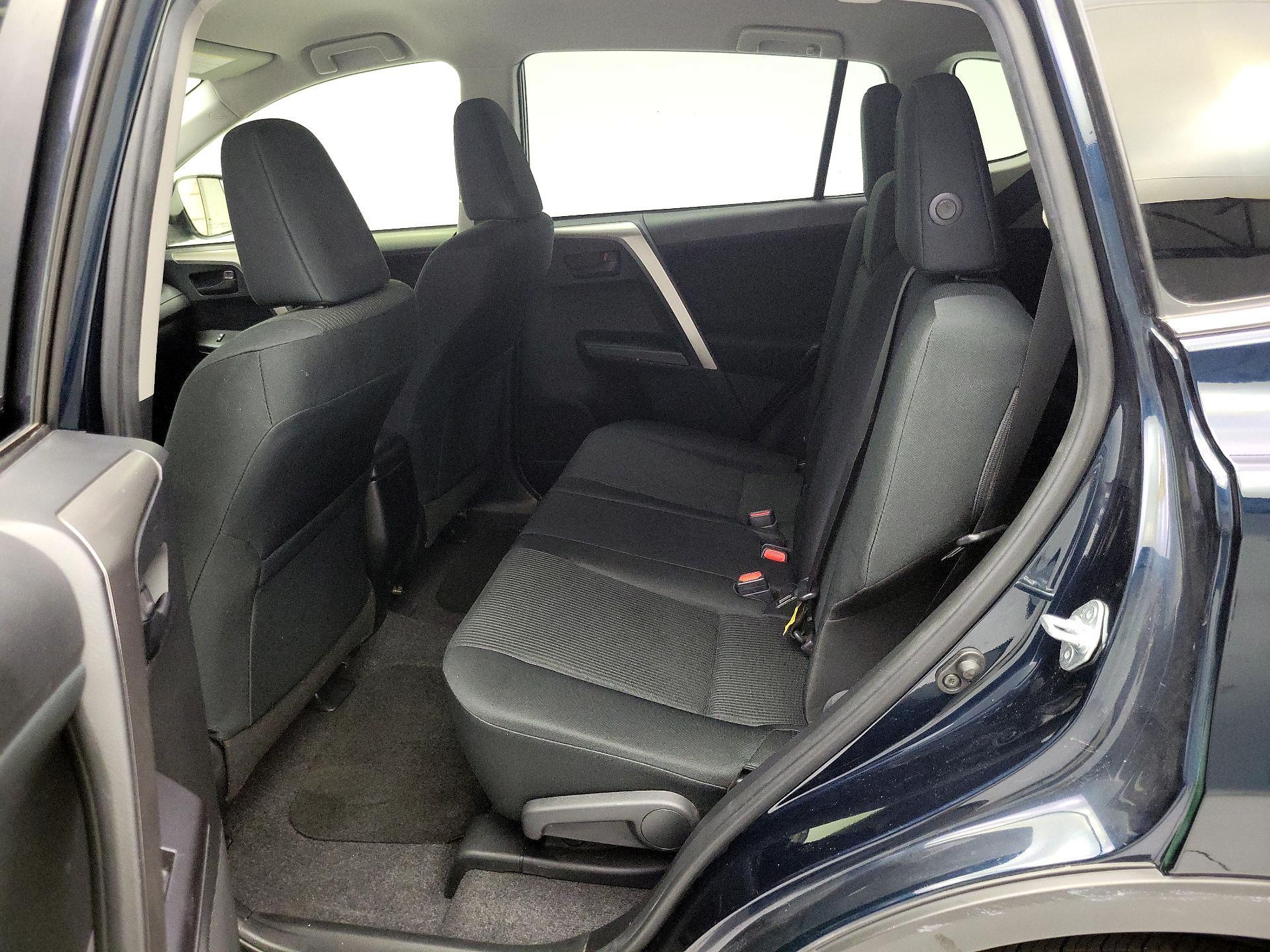 Thumbnail: 2017 Toyota RAV4 - 18