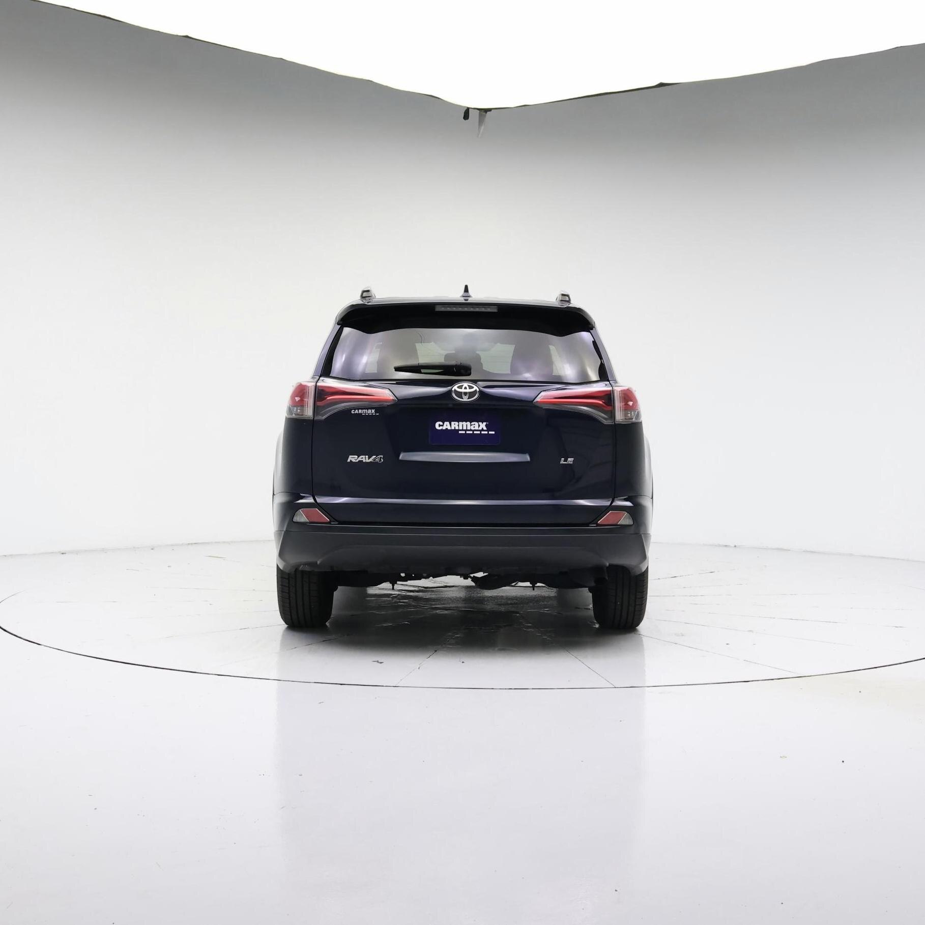 Thumbnail: 2017 Toyota RAV4 - 6
