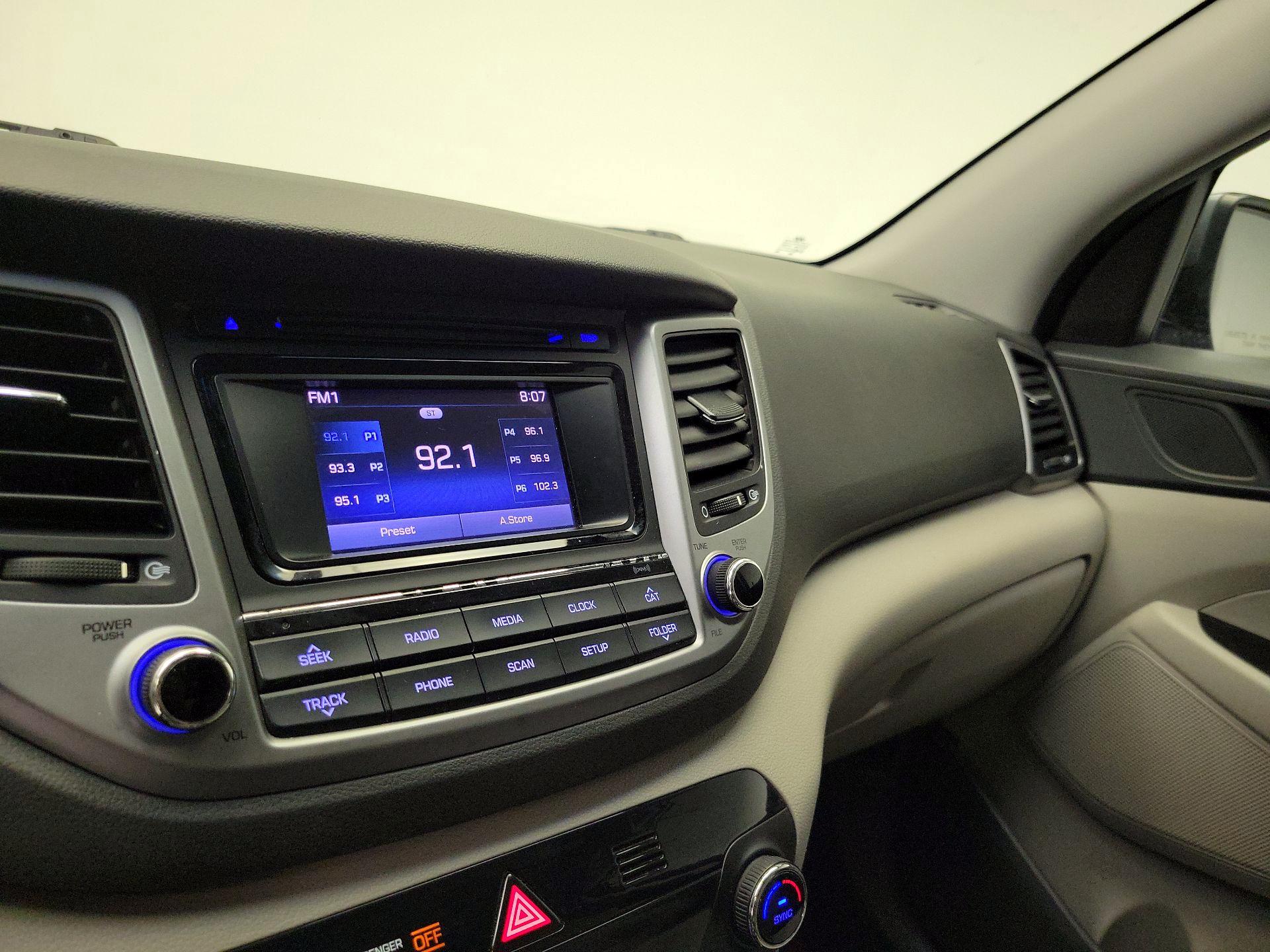 Thumbnail: 2017 Hyundai Tucson - 15