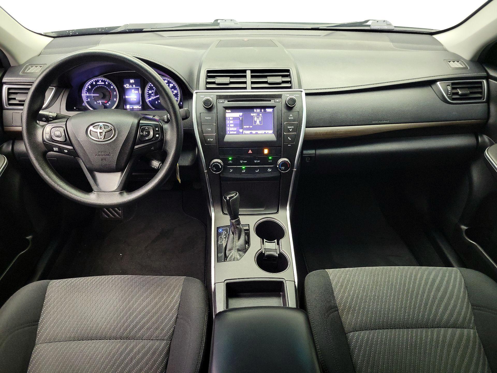 Thumbnail: 2017 Toyota Camry - 9