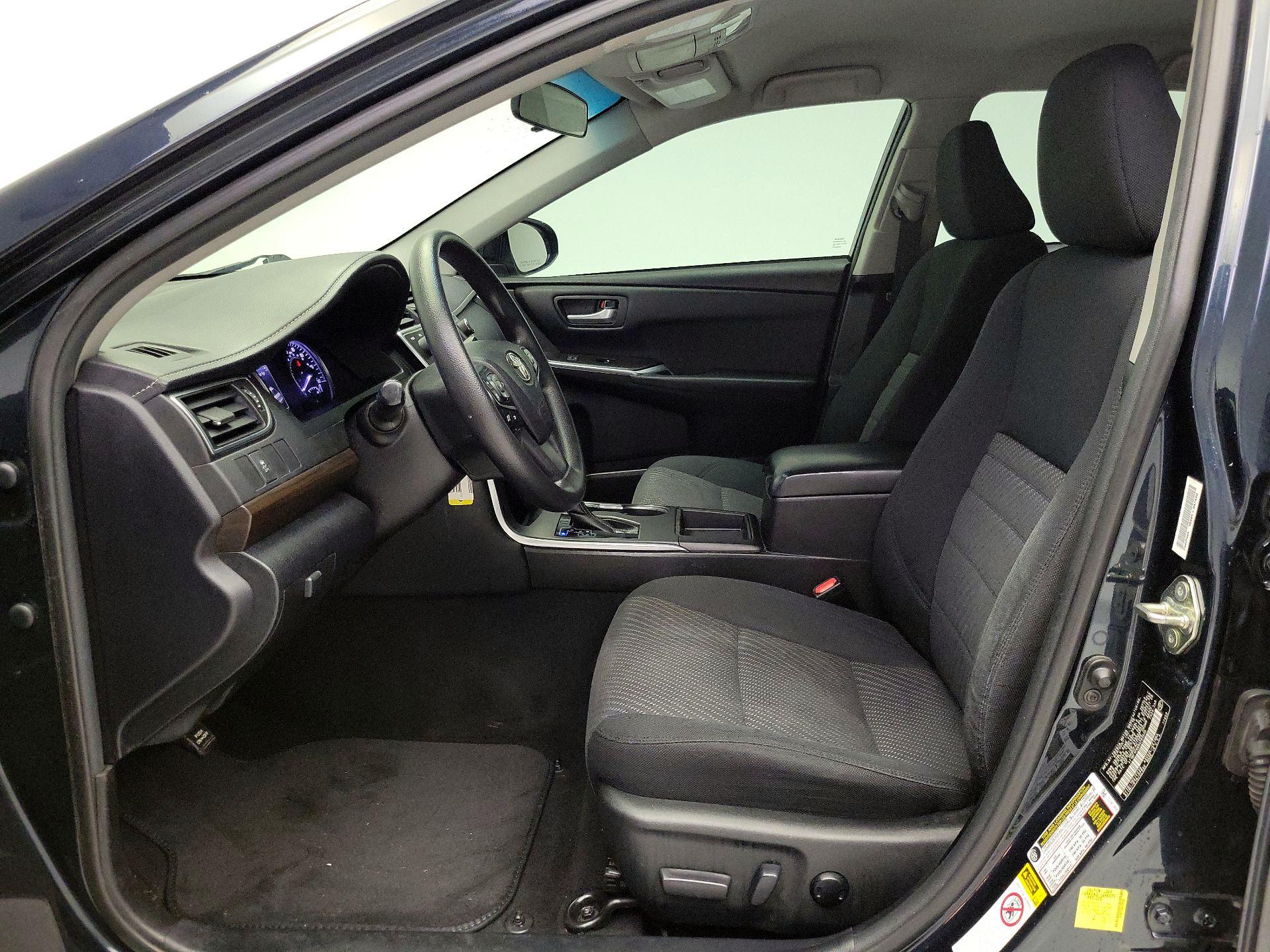 Thumbnail: 2017 Toyota Camry - 11