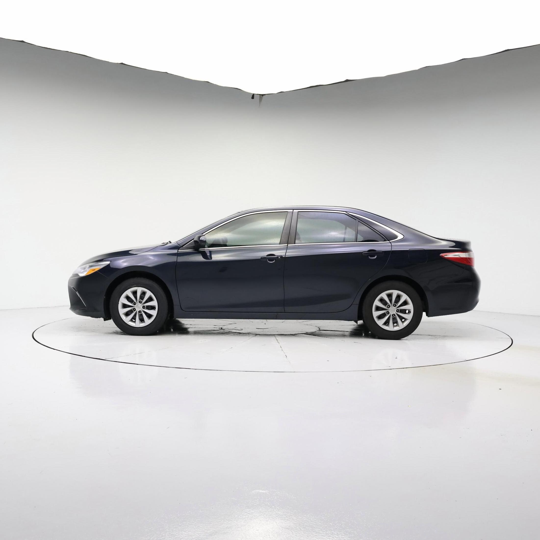 Thumbnail: 2017 Toyota Camry - 3