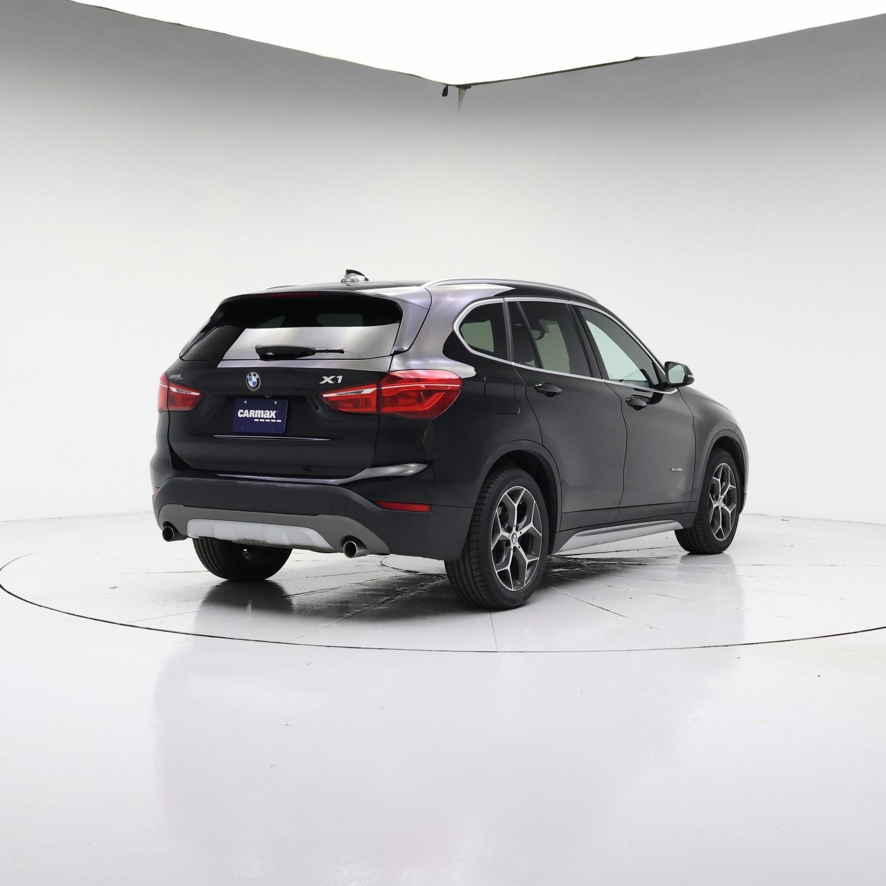 Thumbnail: 2018 BMW X1 - 8