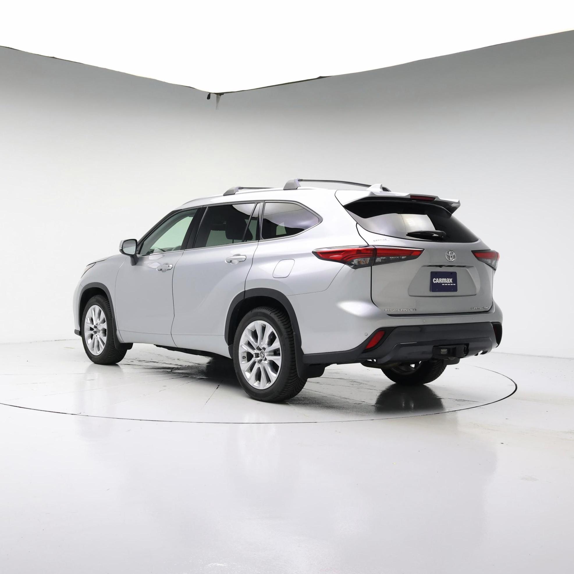 Thumbnail: 2023 Toyota Highlander - 2