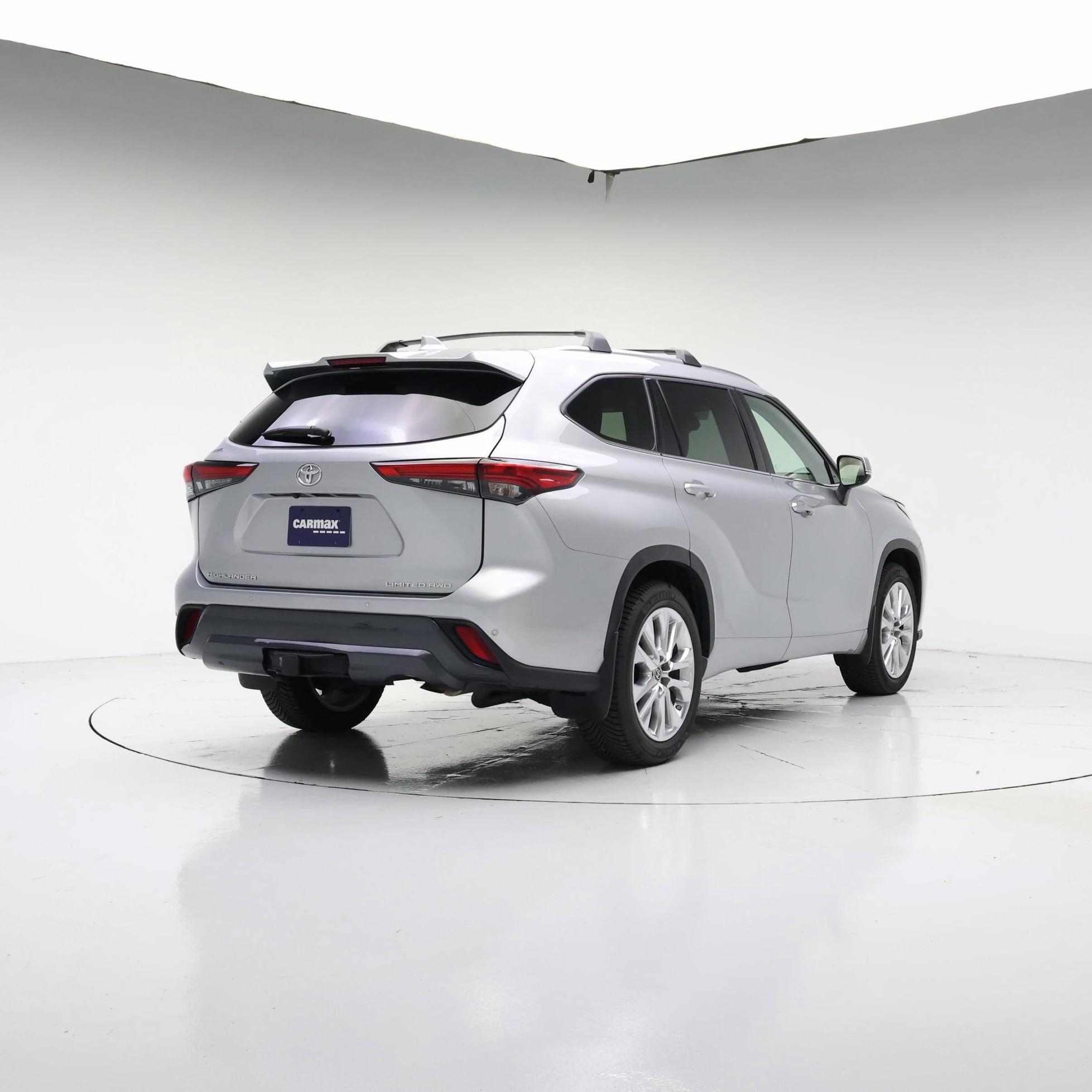 Thumbnail: 2023 Toyota Highlander - 8
