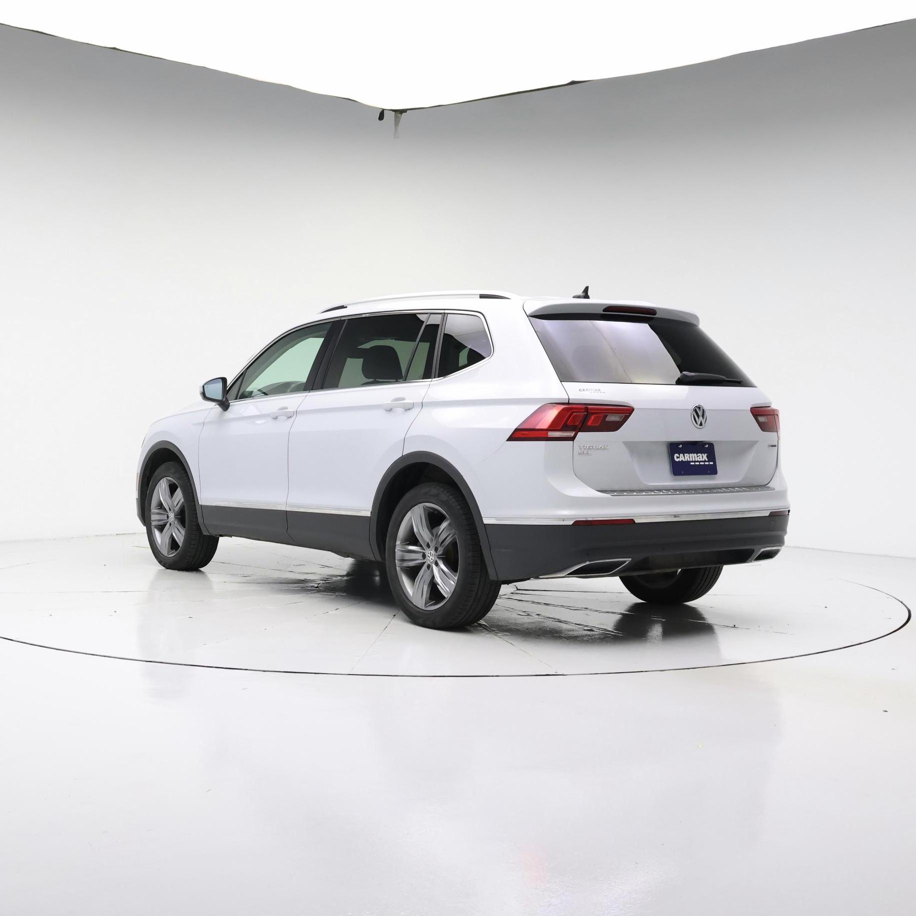 Thumbnail: 2019 Volkswagen Tiguan - 2