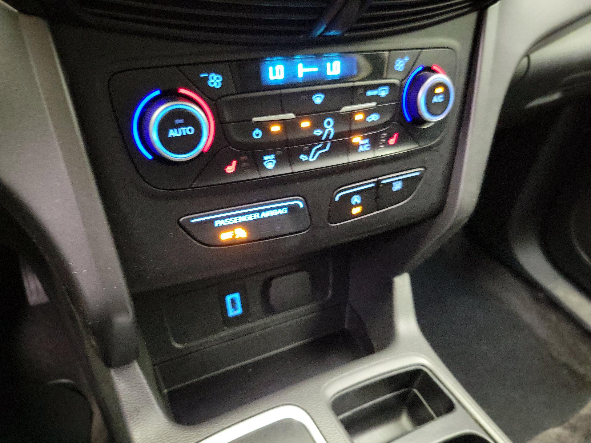 Thumbnail: 2018 Ford Escape - 16
