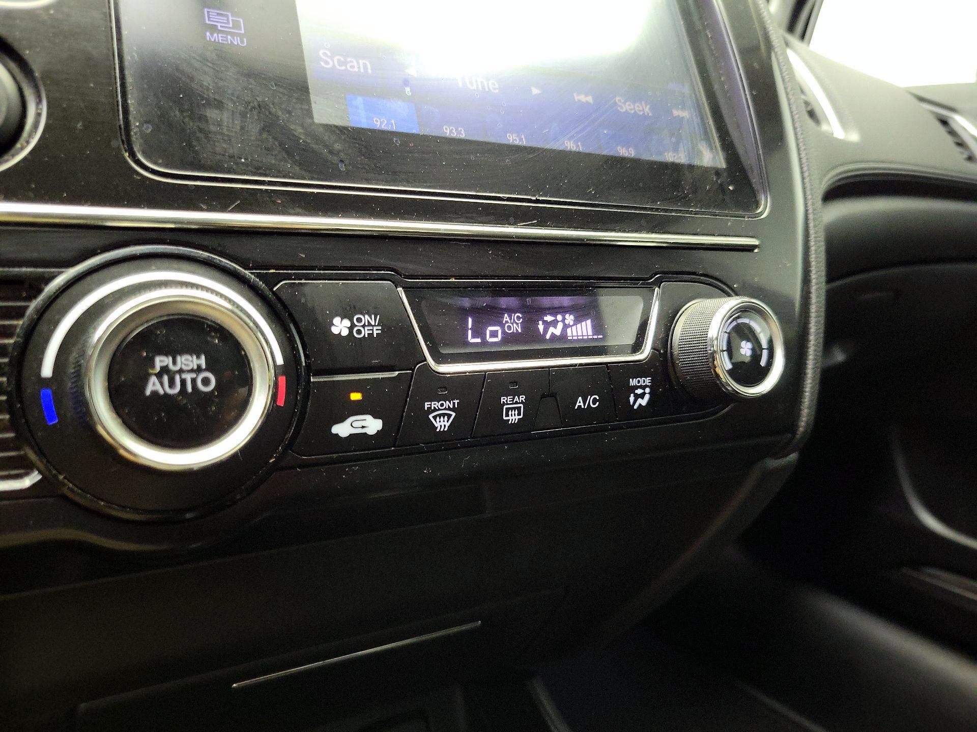 Thumbnail: 2015 Honda Civic - 16