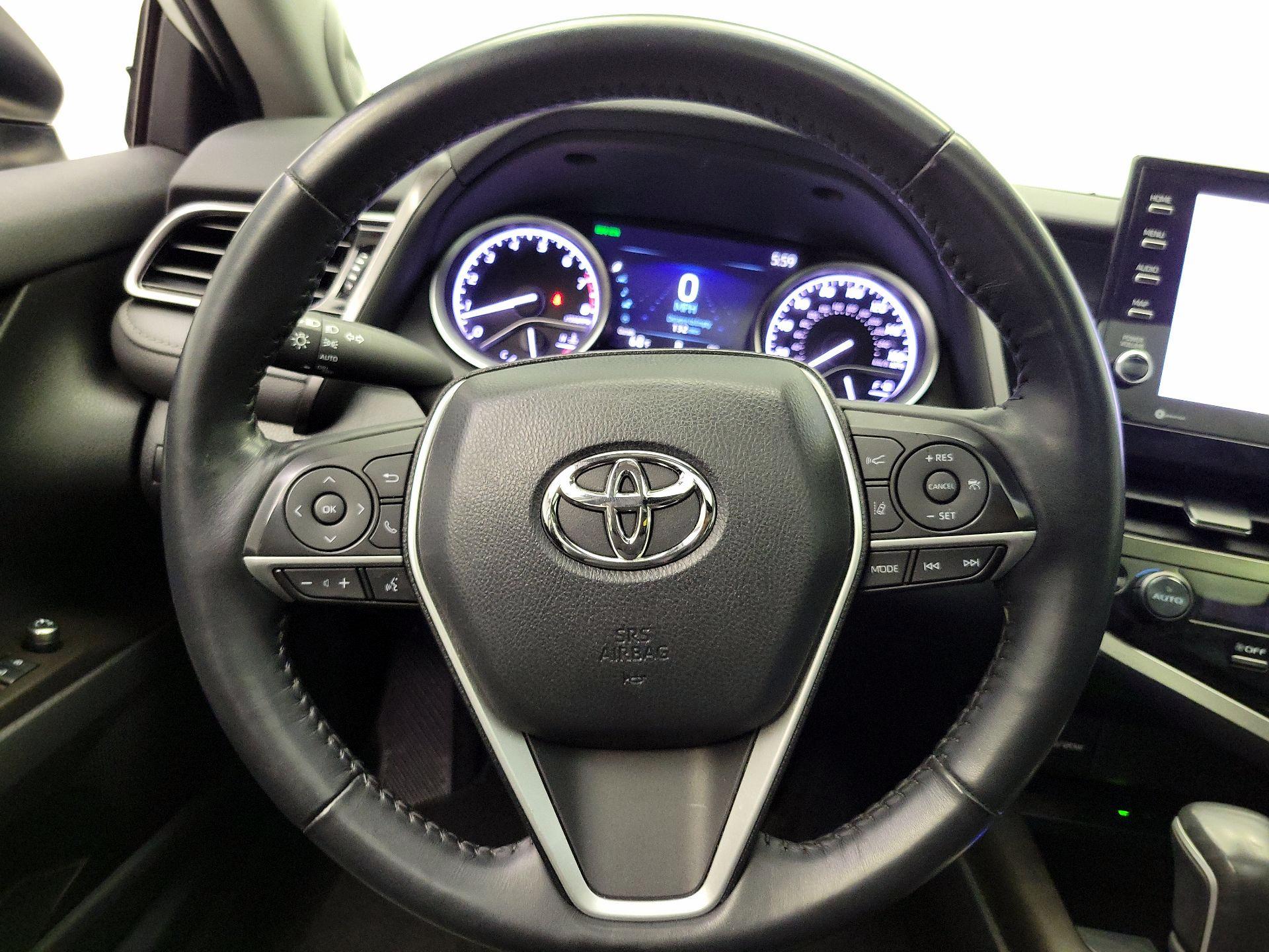 Thumbnail: 2022 Toyota Camry - 10