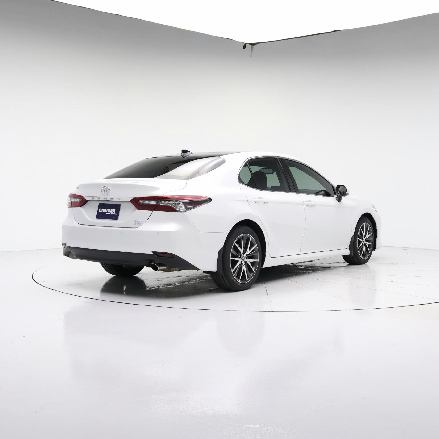 Thumbnail: 2022 Toyota Camry - 8