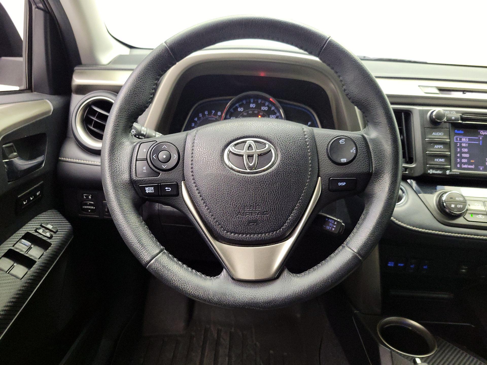Thumbnail: 2015 Toyota RAV4 - 10