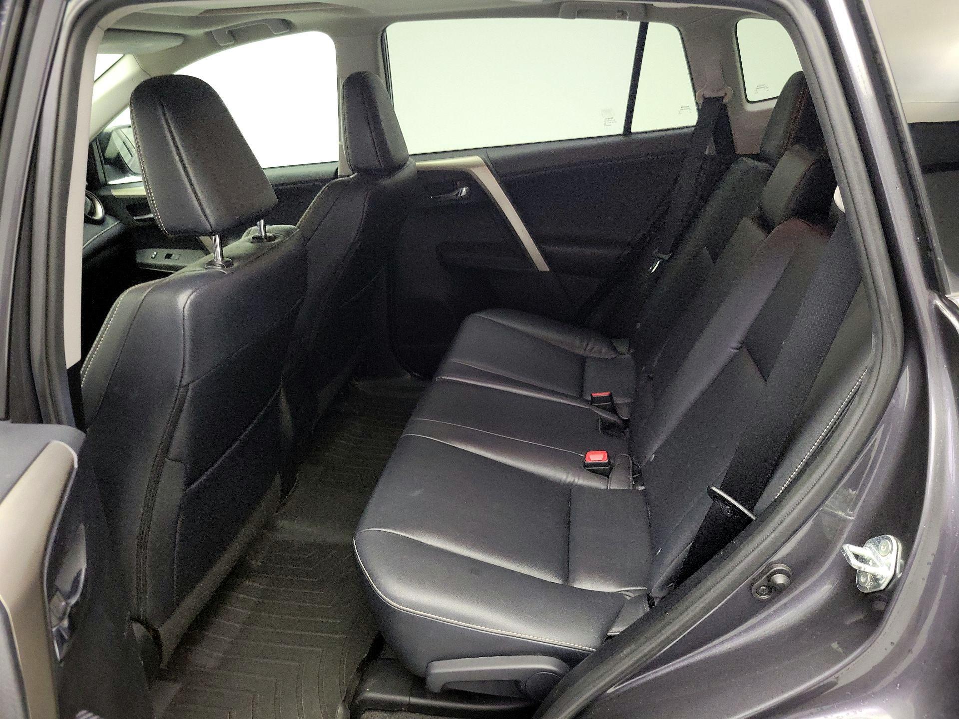 Thumbnail: 2015 Toyota RAV4 - 19