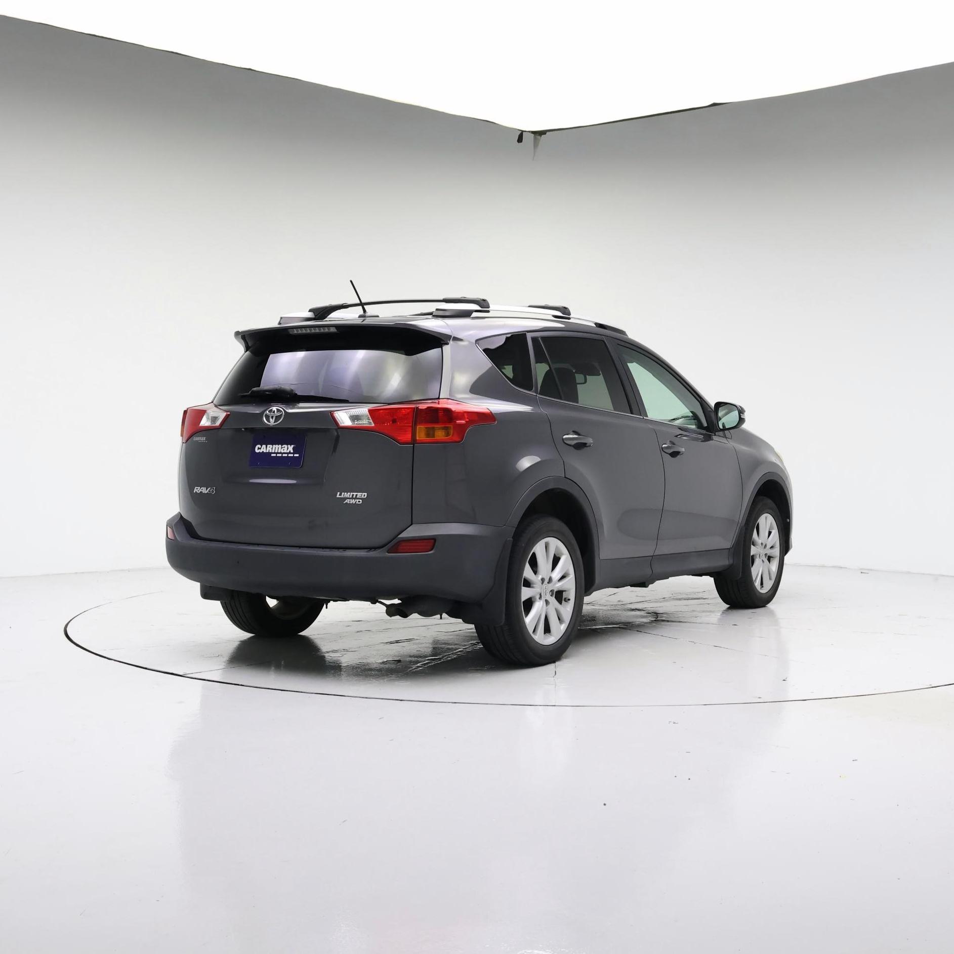 Thumbnail: 2015 Toyota RAV4 - 8