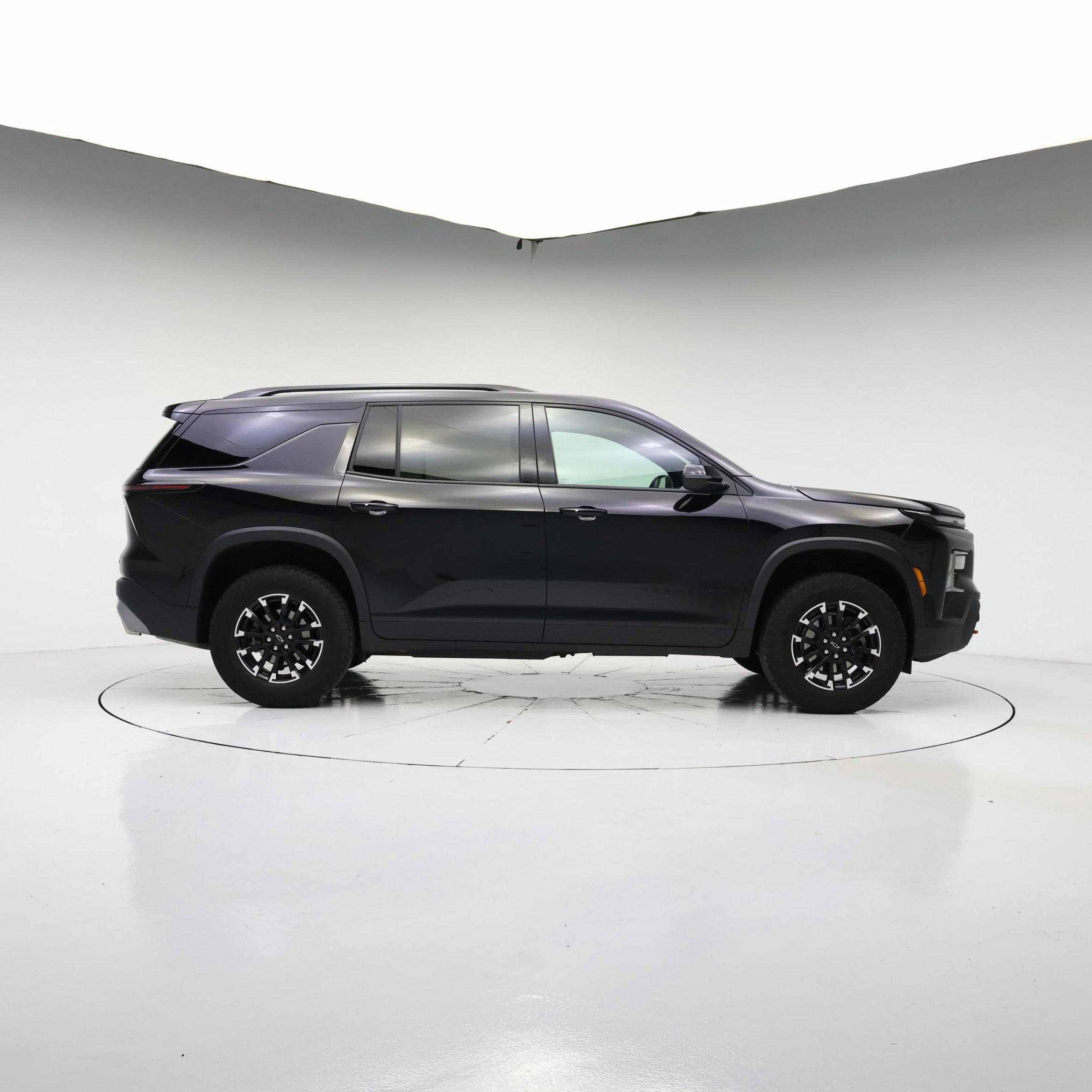 Thumbnail: 2024 Chevrolet Traverse - 3