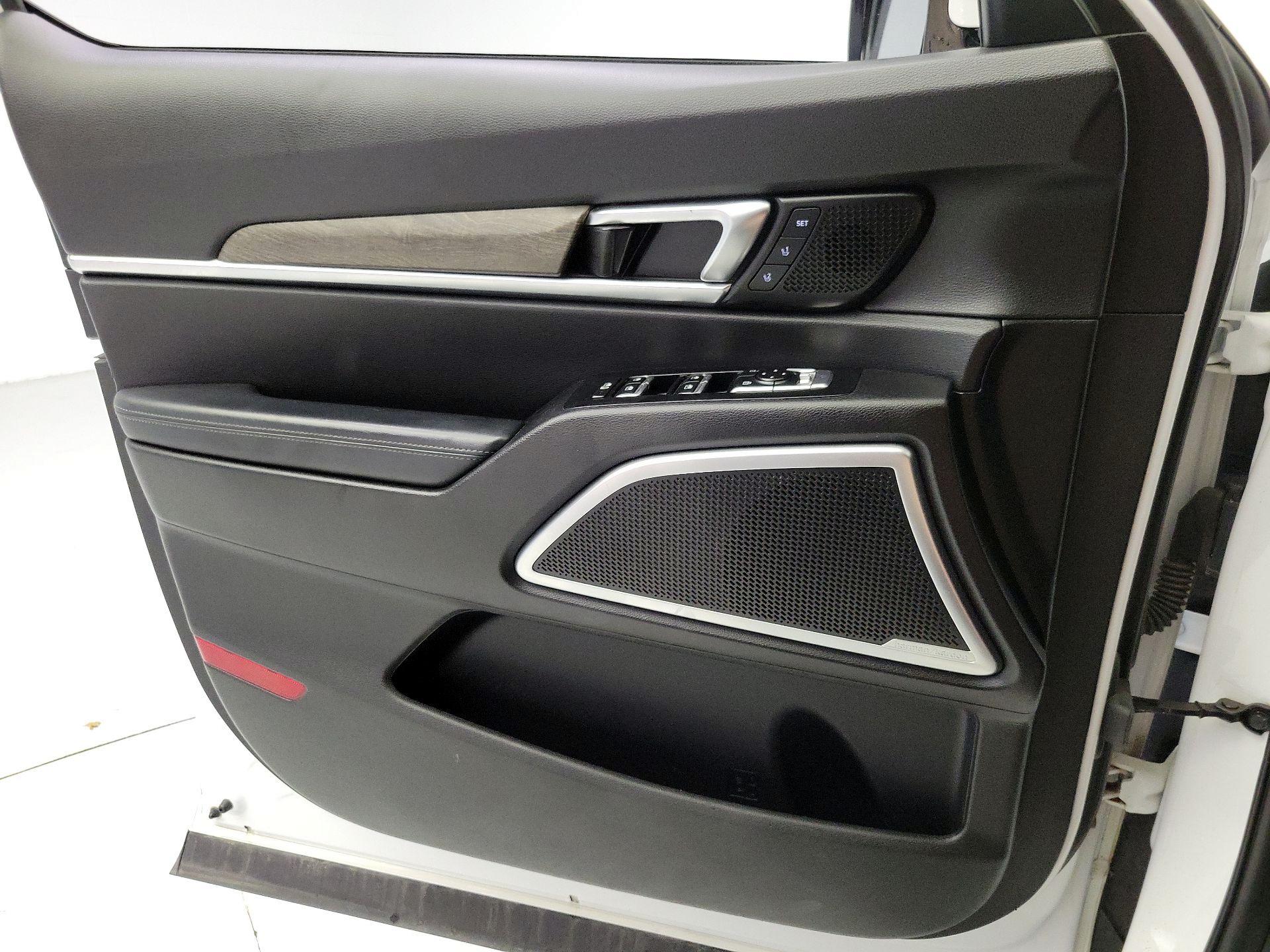 Thumbnail: 2020 Kia Telluride - 12