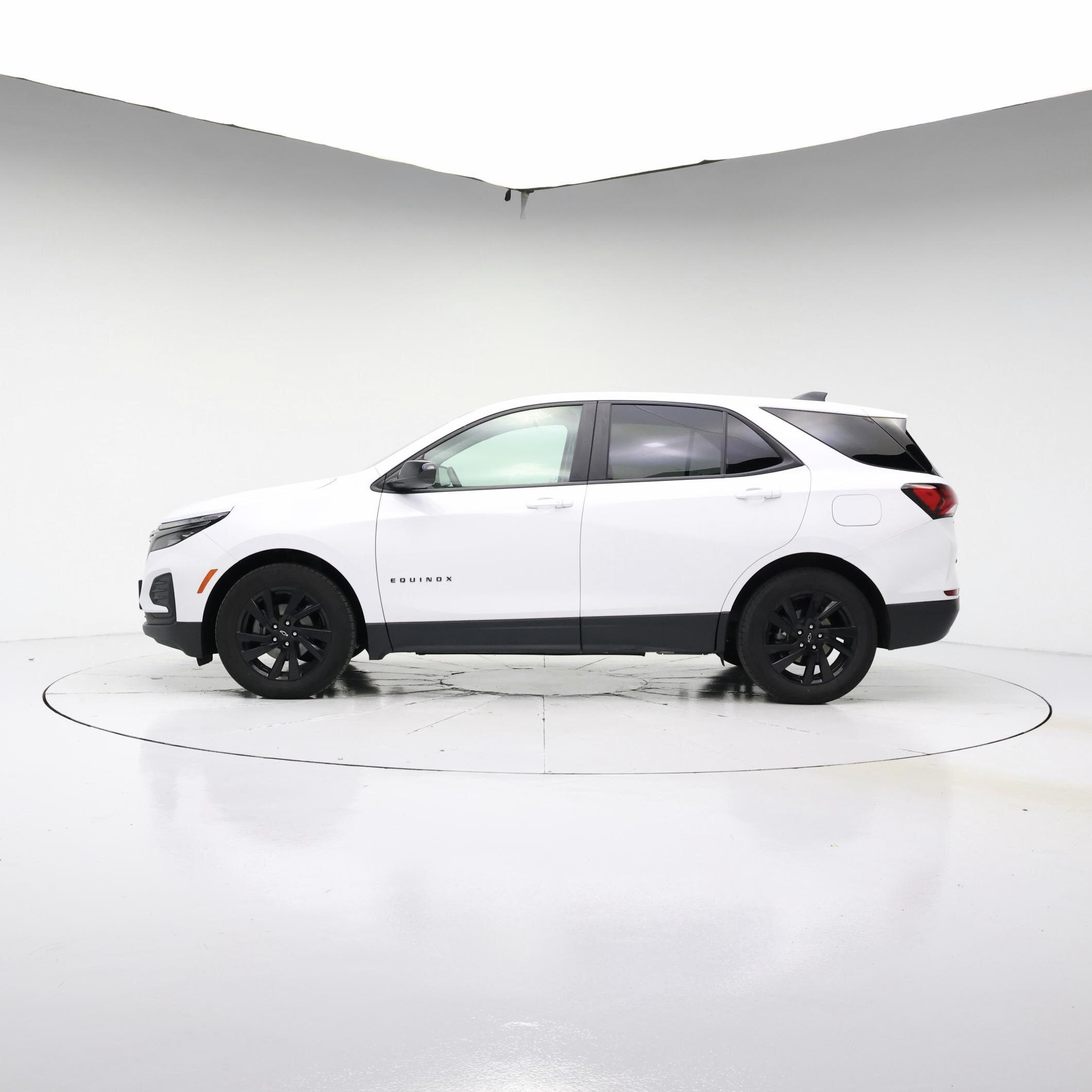 Thumbnail: 2023 Chevrolet Equinox - 3
