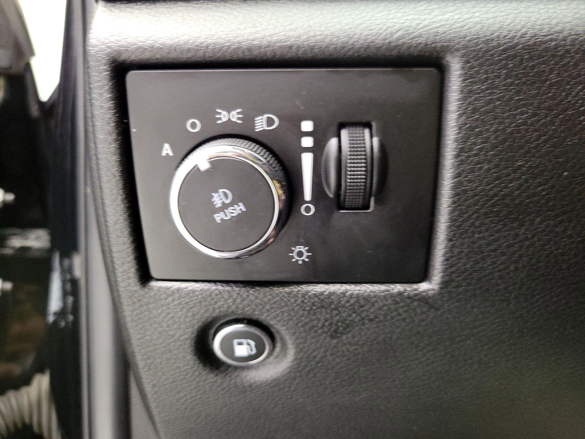 Thumbnail: 2018 Jeep Grand Cherokee - 13