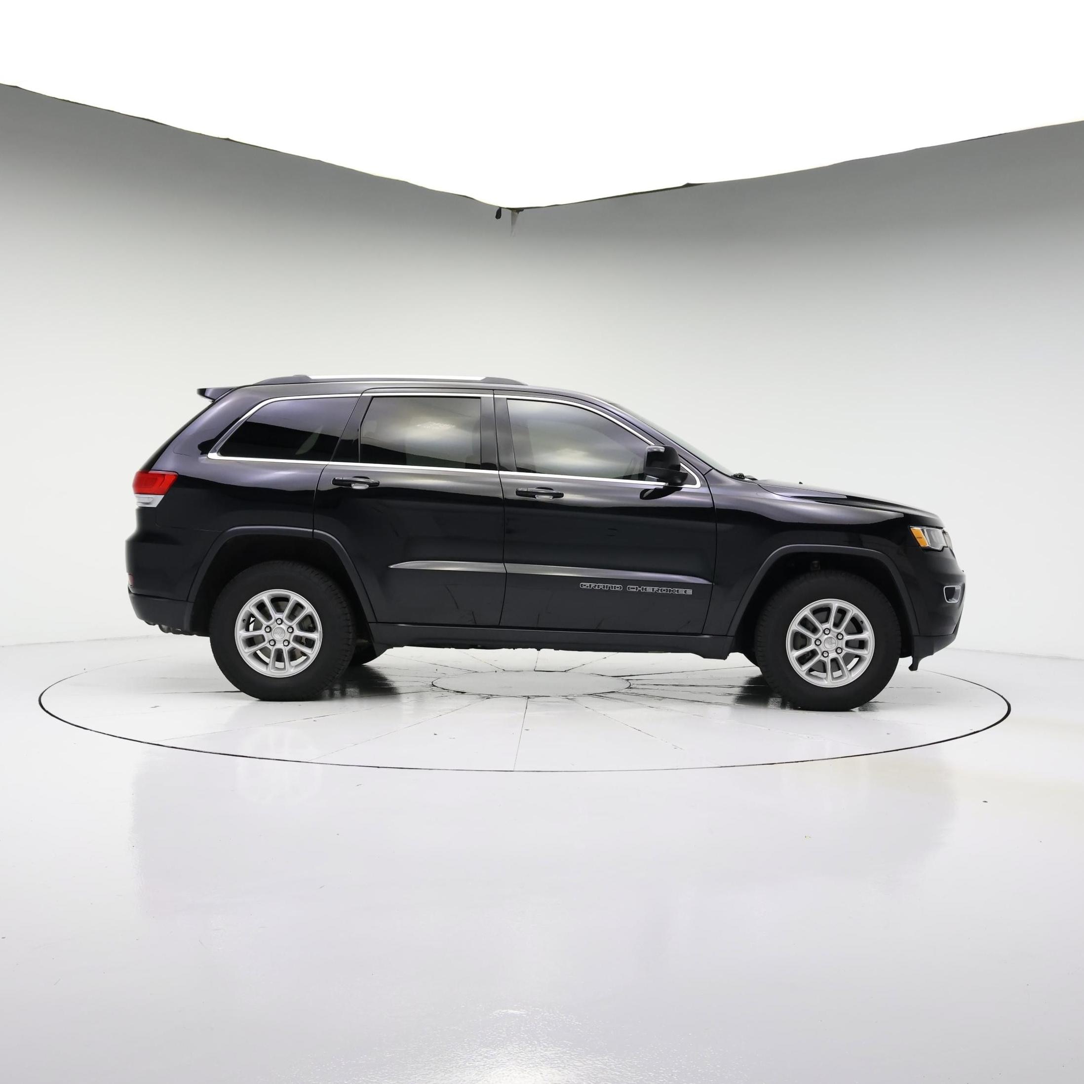 Thumbnail: 2018 Jeep Grand Cherokee - 7