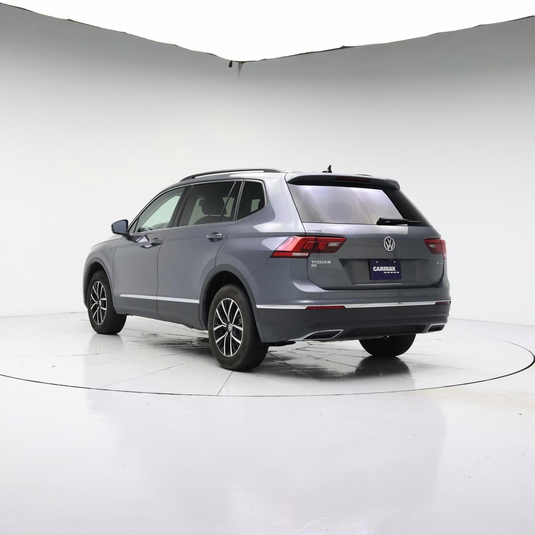 Thumbnail: 2021 Volkswagen Tiguan - 2