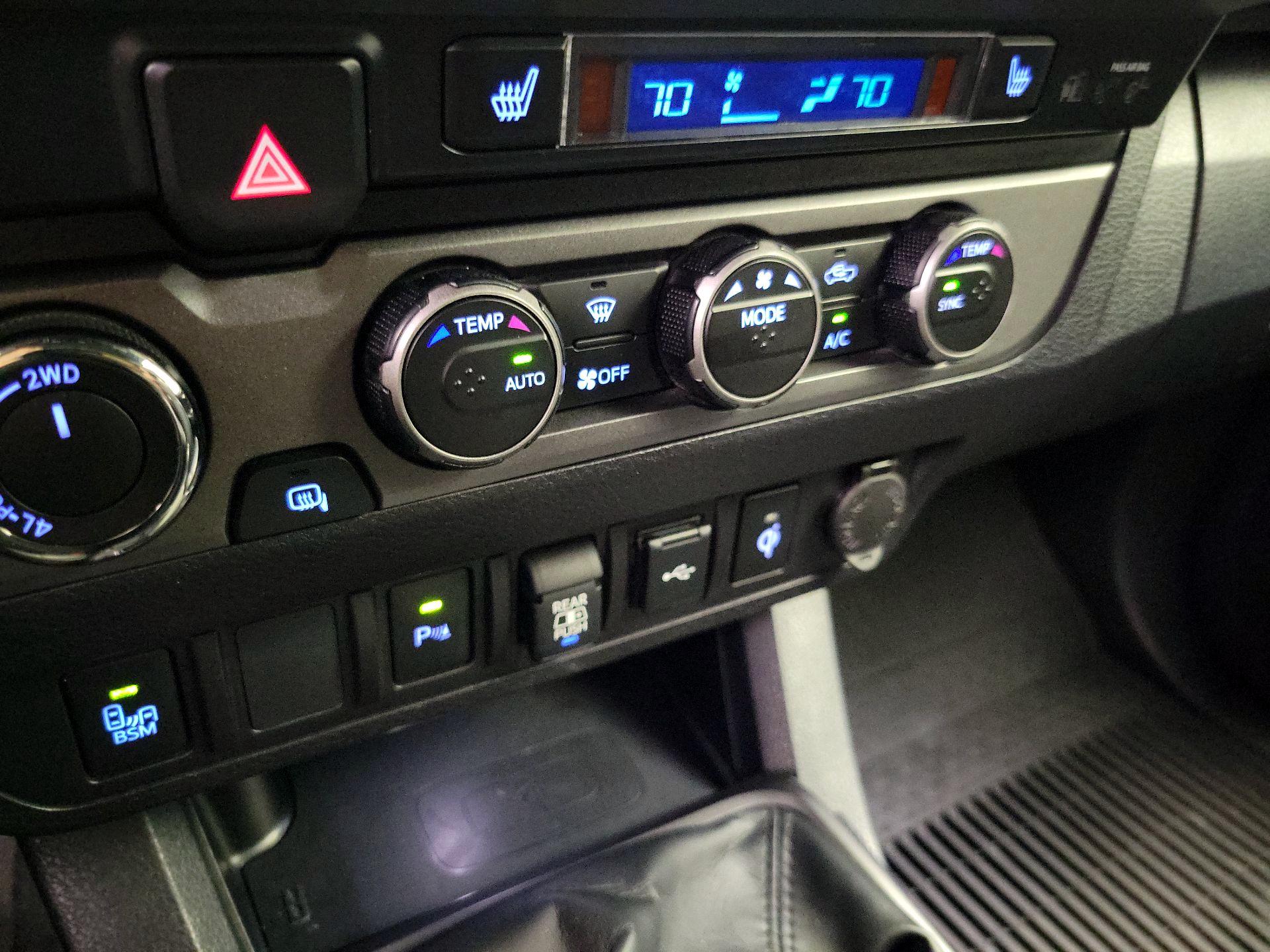 Thumbnail: 2022 Toyota Tacoma - 17