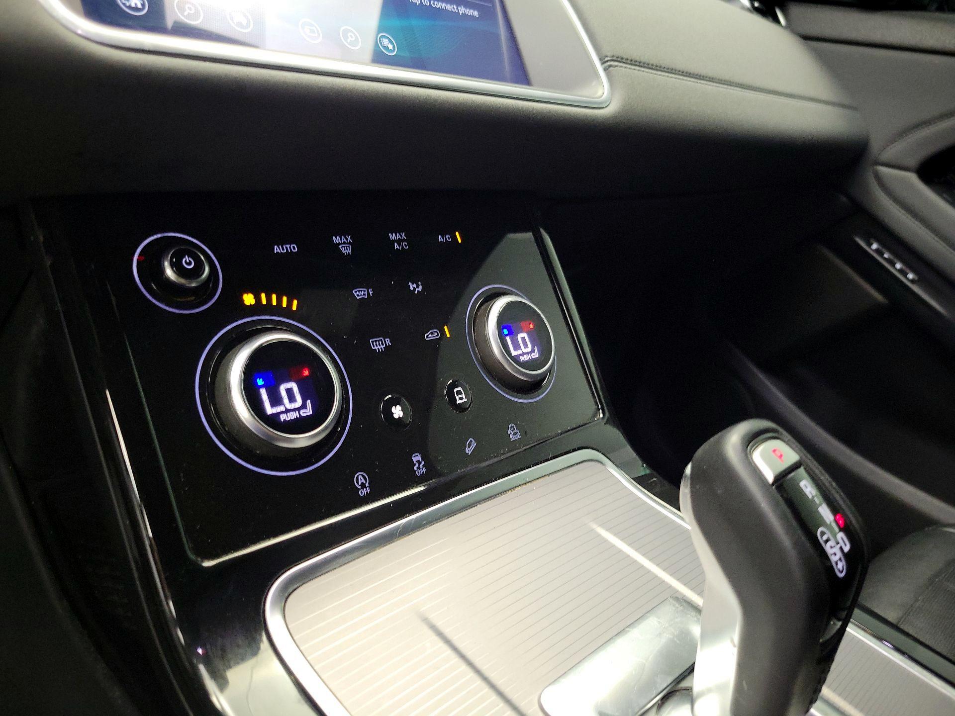 Thumbnail: 2020 Land Rover Range Rover Evoque - 17
