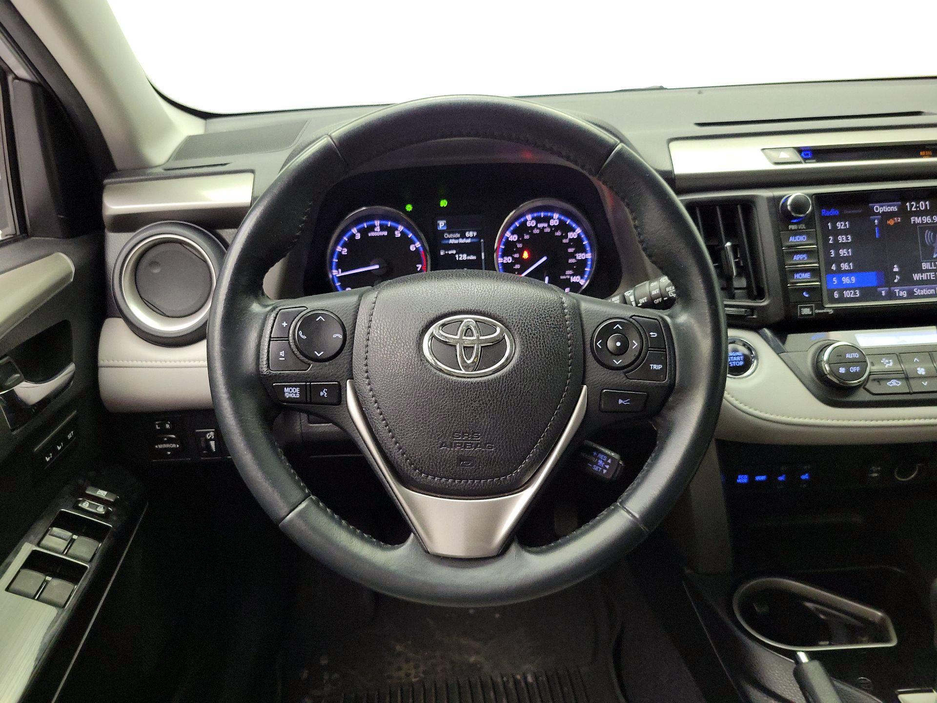 Thumbnail: 2016 Toyota RAV4 - 10