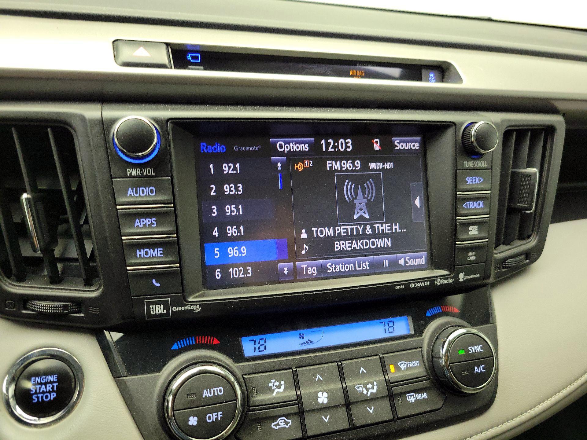 Thumbnail: 2016 Toyota RAV4 - 15