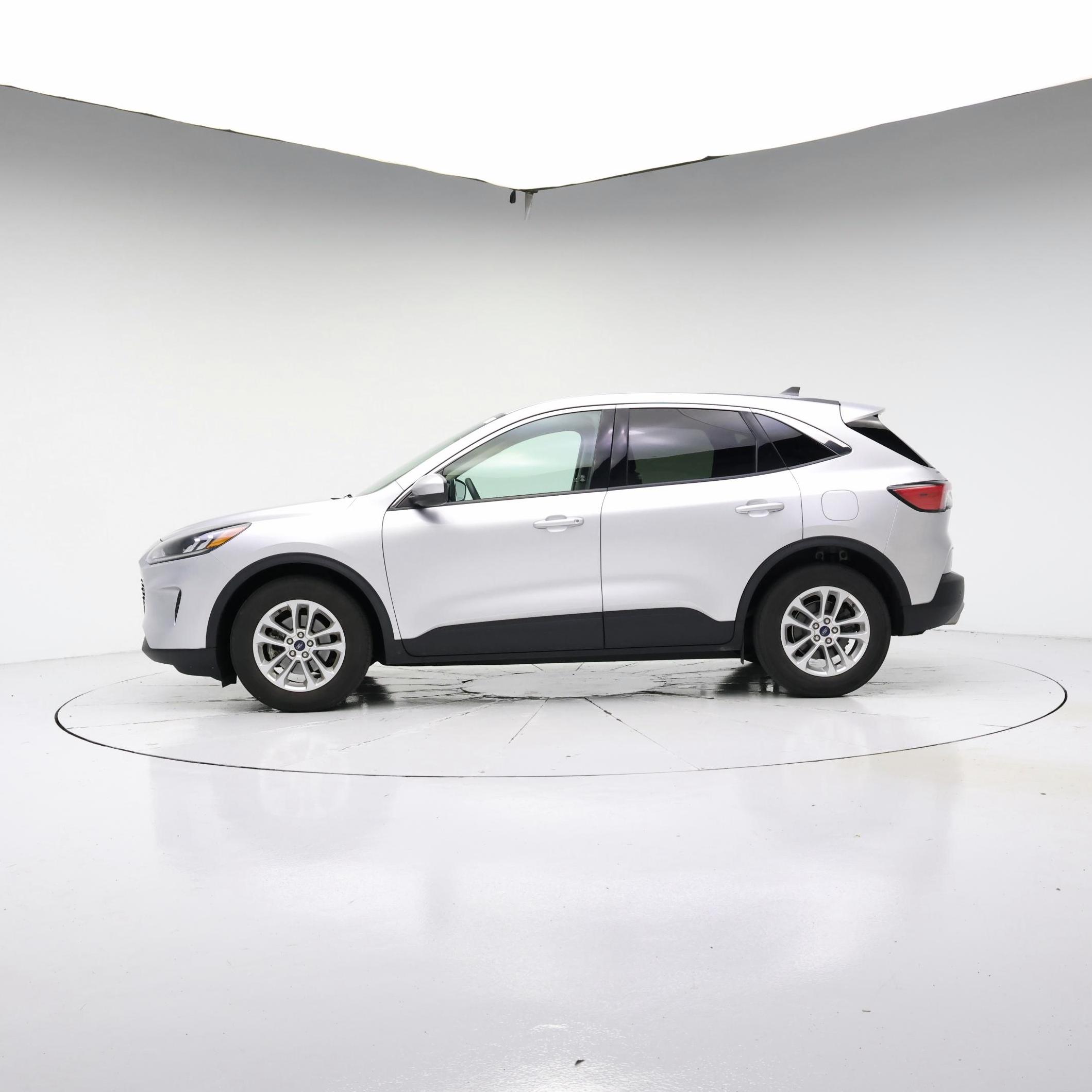 Thumbnail: 2020 Ford Escape - 3