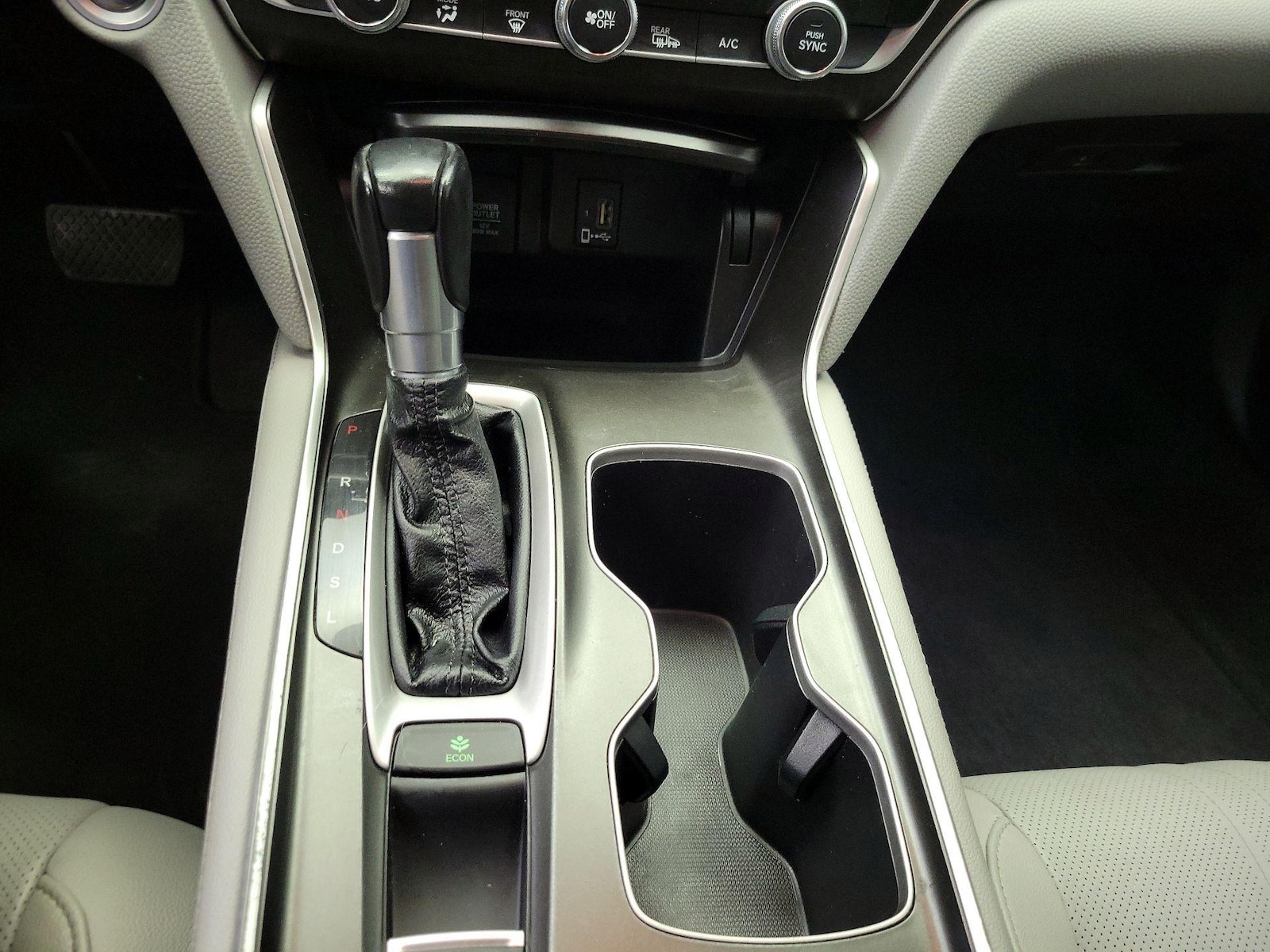 2020 Honda Accord EX-L - Photo 18
