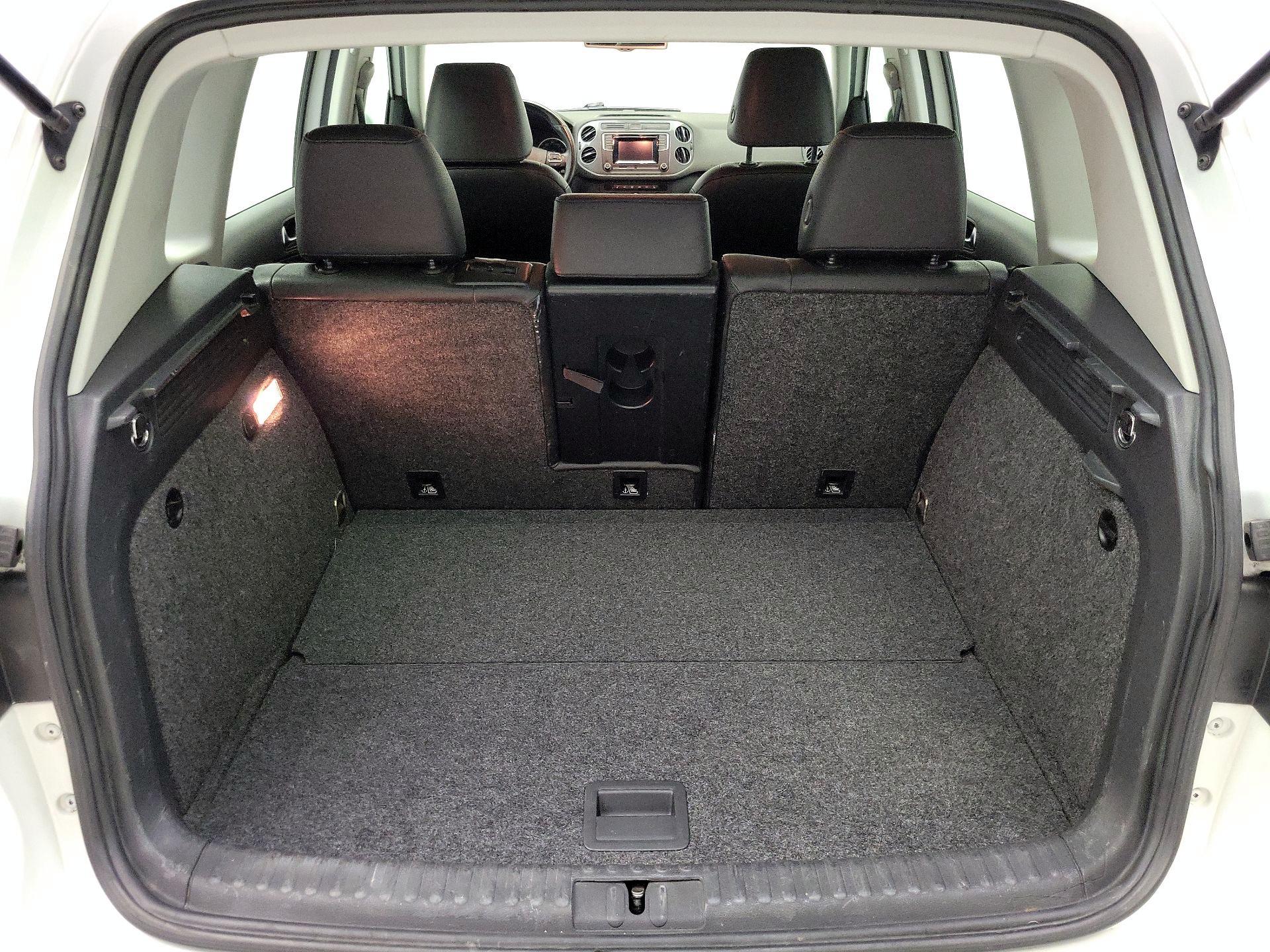 Thumbnail: 2016 Volkswagen Tiguan - 20