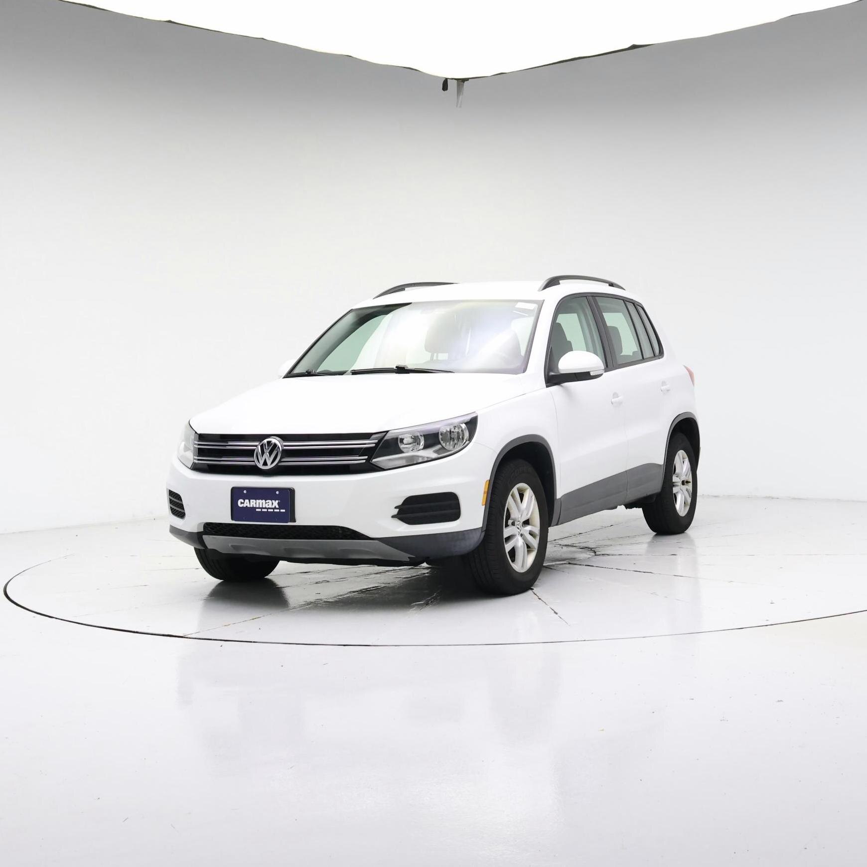 Thumbnail: 2016 Volkswagen Tiguan - 4