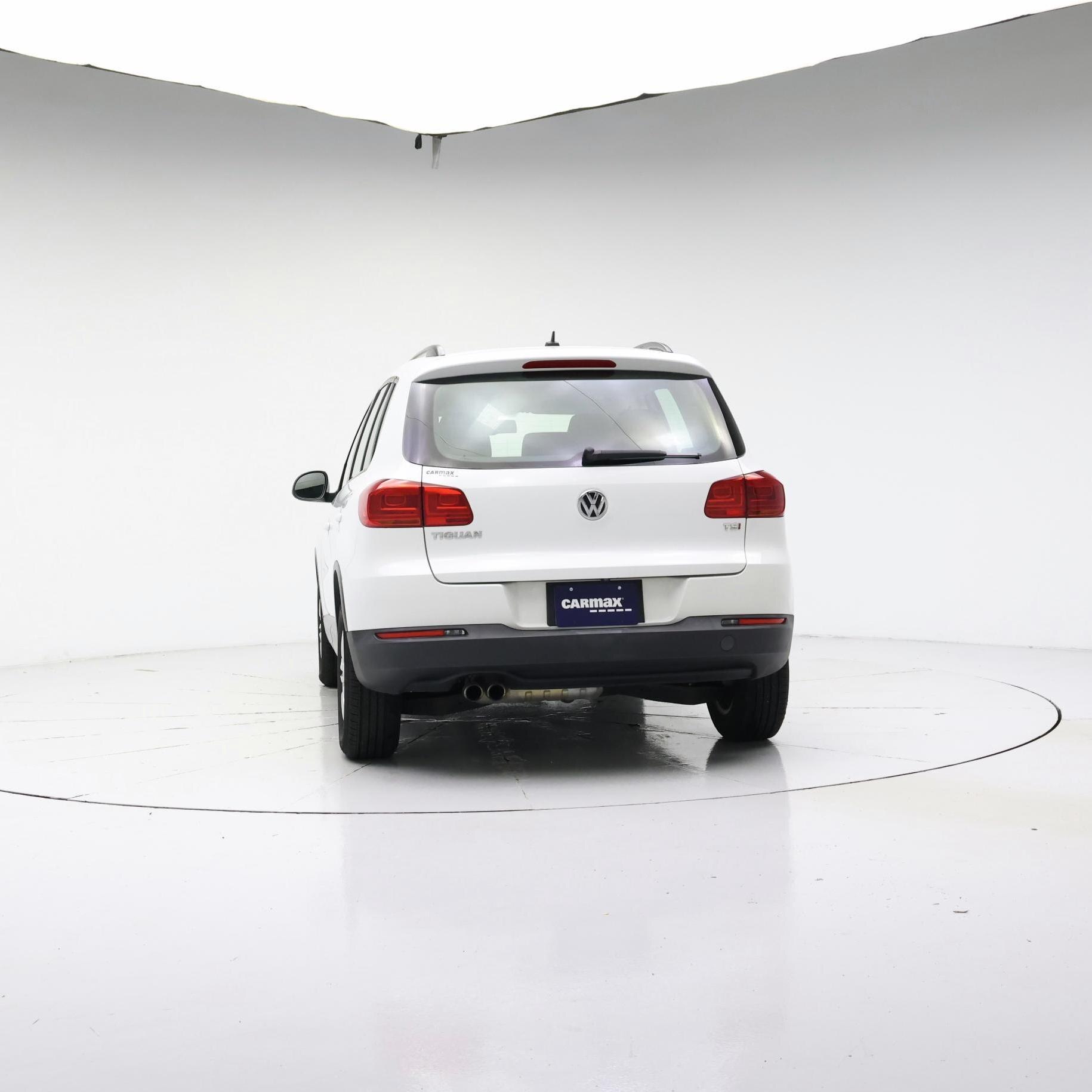 Thumbnail: 2016 Volkswagen Tiguan - 6