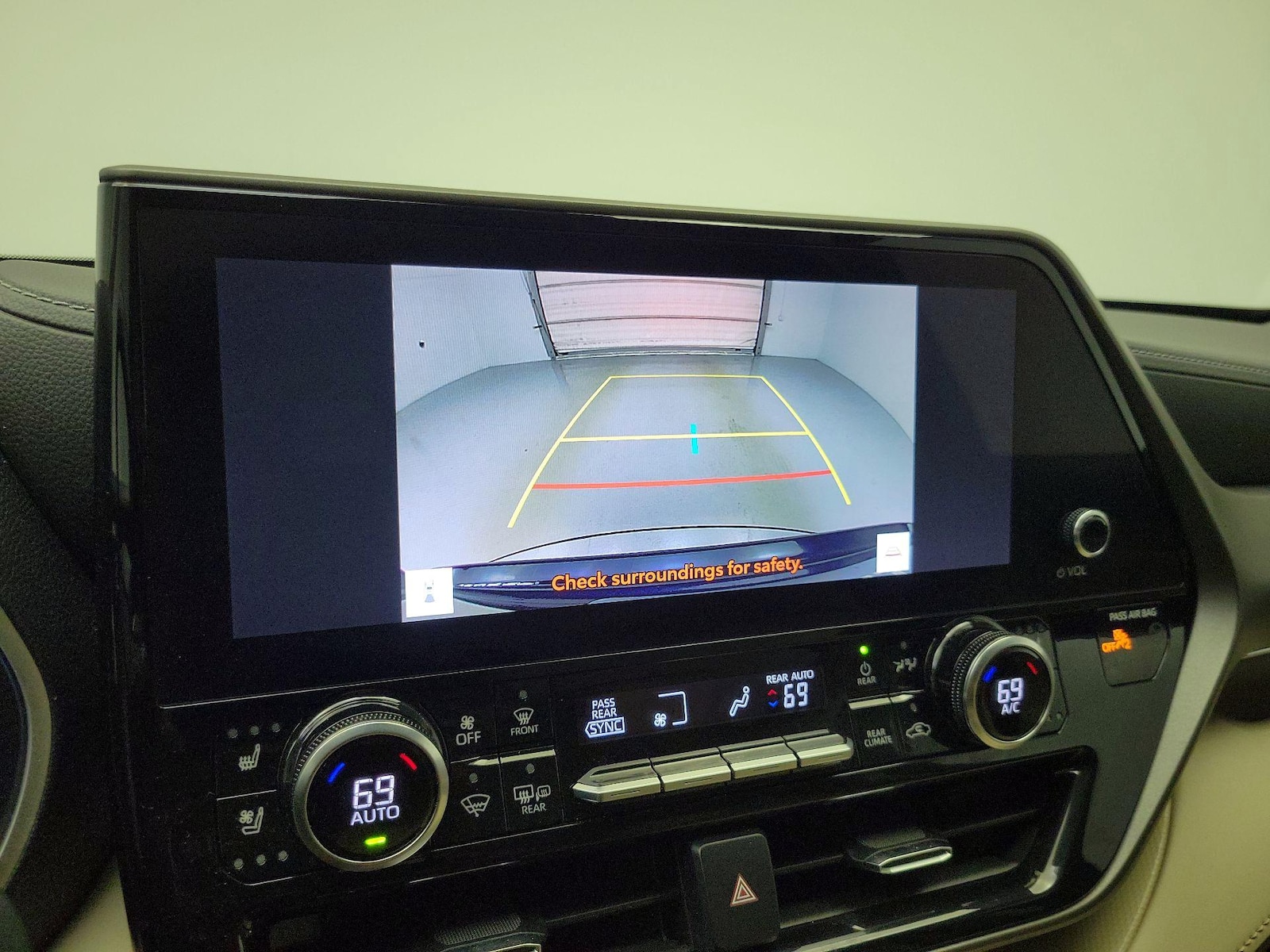 2023 Toyota Highlander Limited - Photo 15